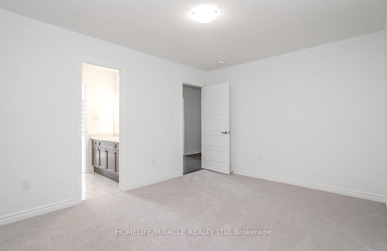 989 Logan Dr