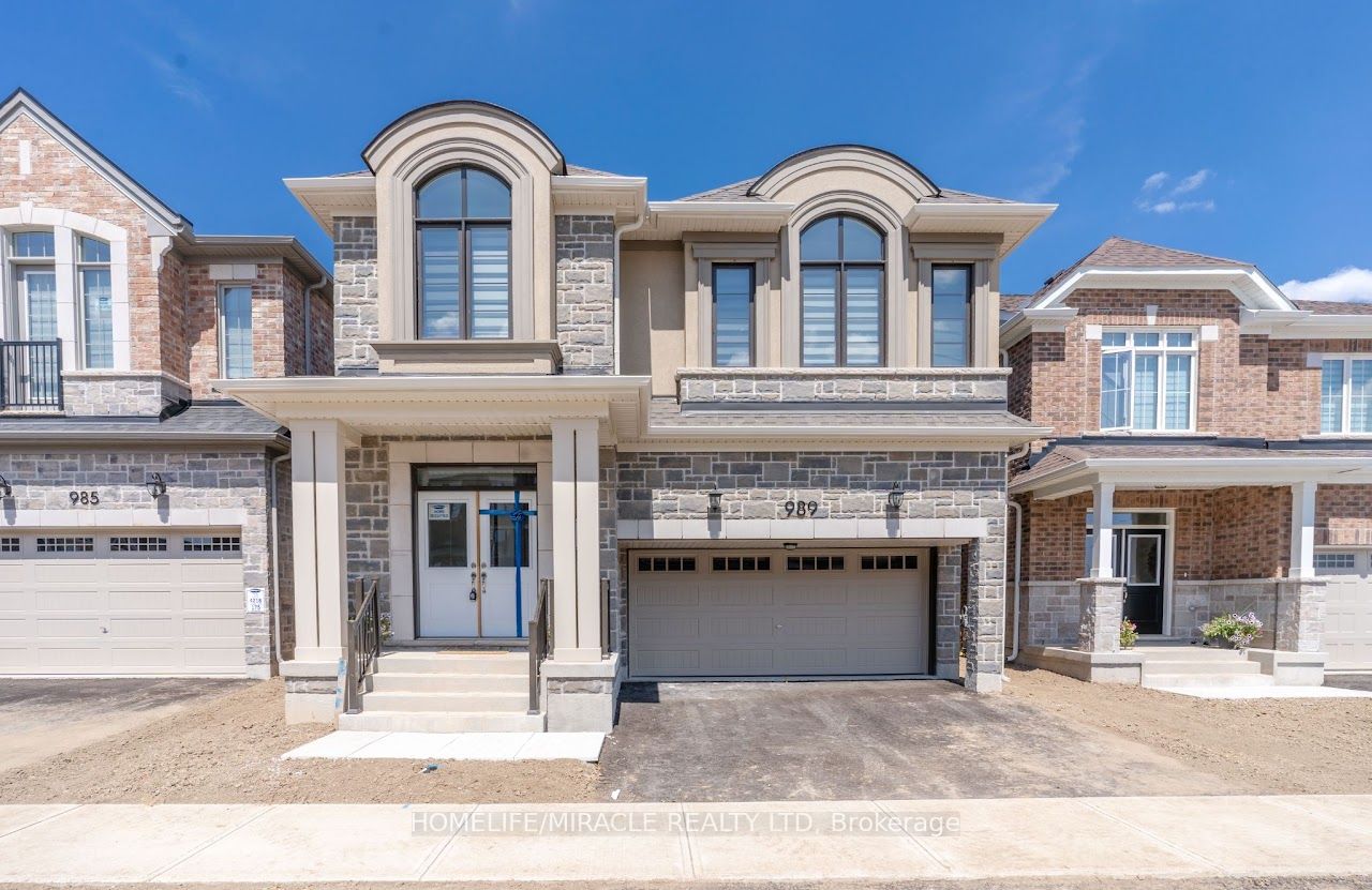 989 Logan Dr