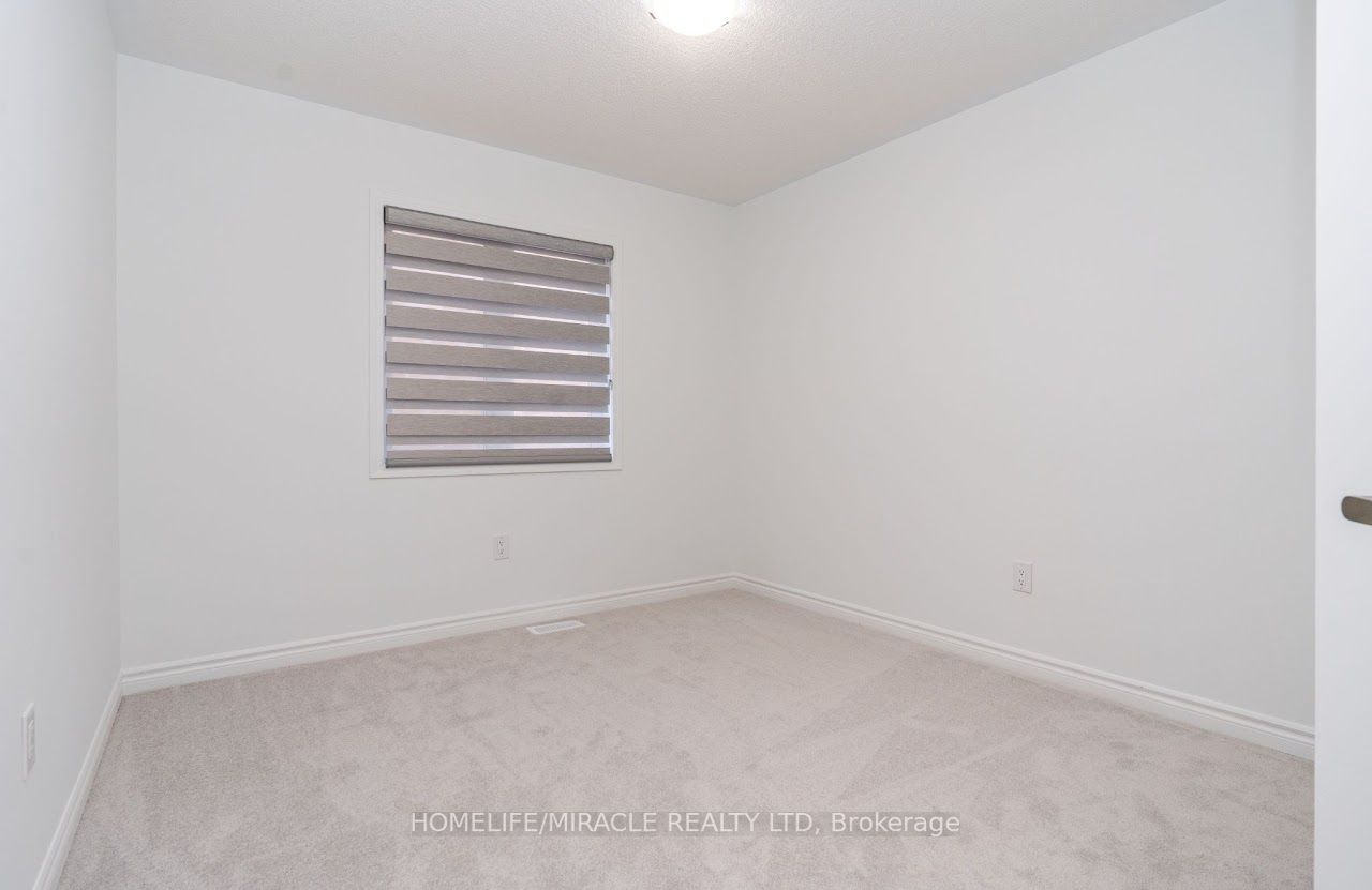 989 Logan Dr