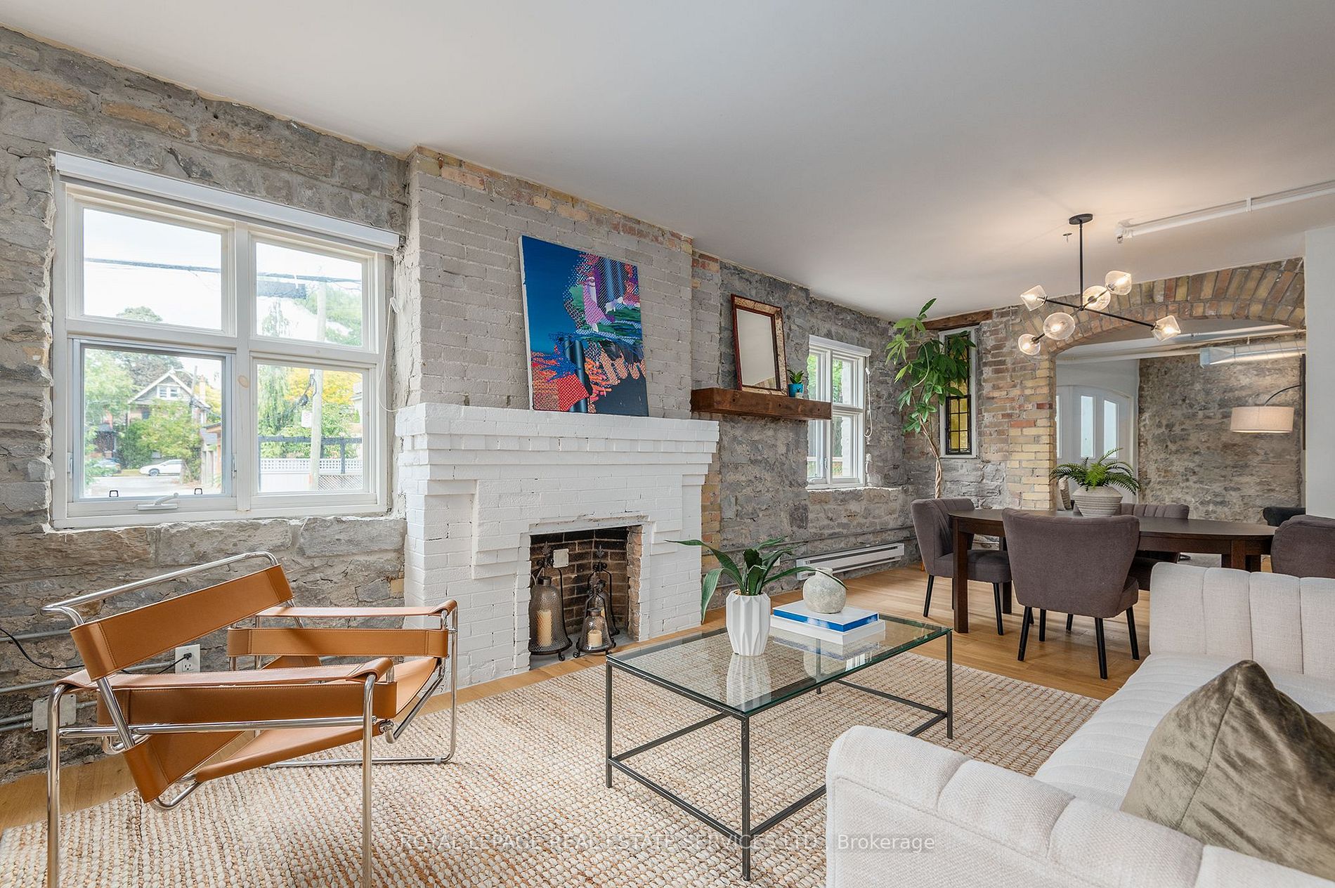 384 Sunnyside Ave, #106