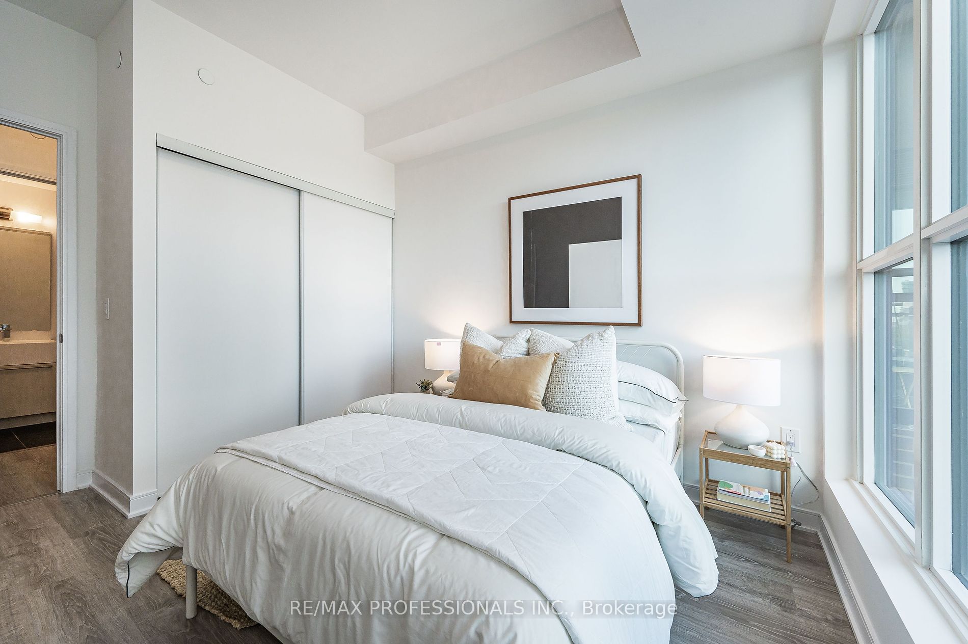 25 Neighbourhood Lane, #801