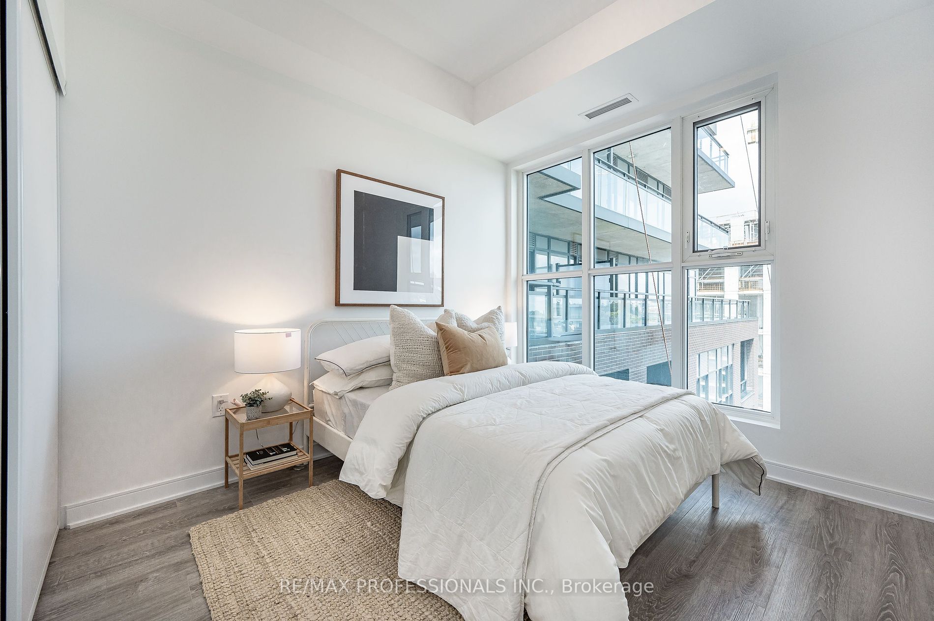 25 Neighbourhood Lane, #801