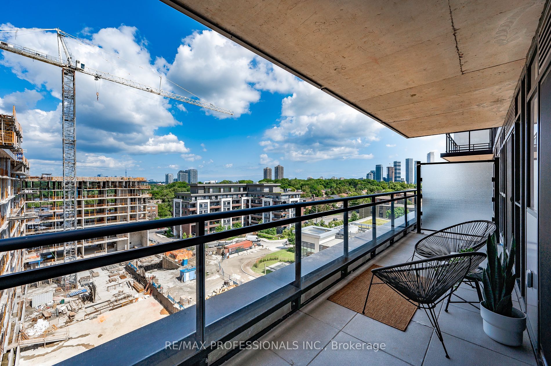25 Neighbourhood Lane, #801