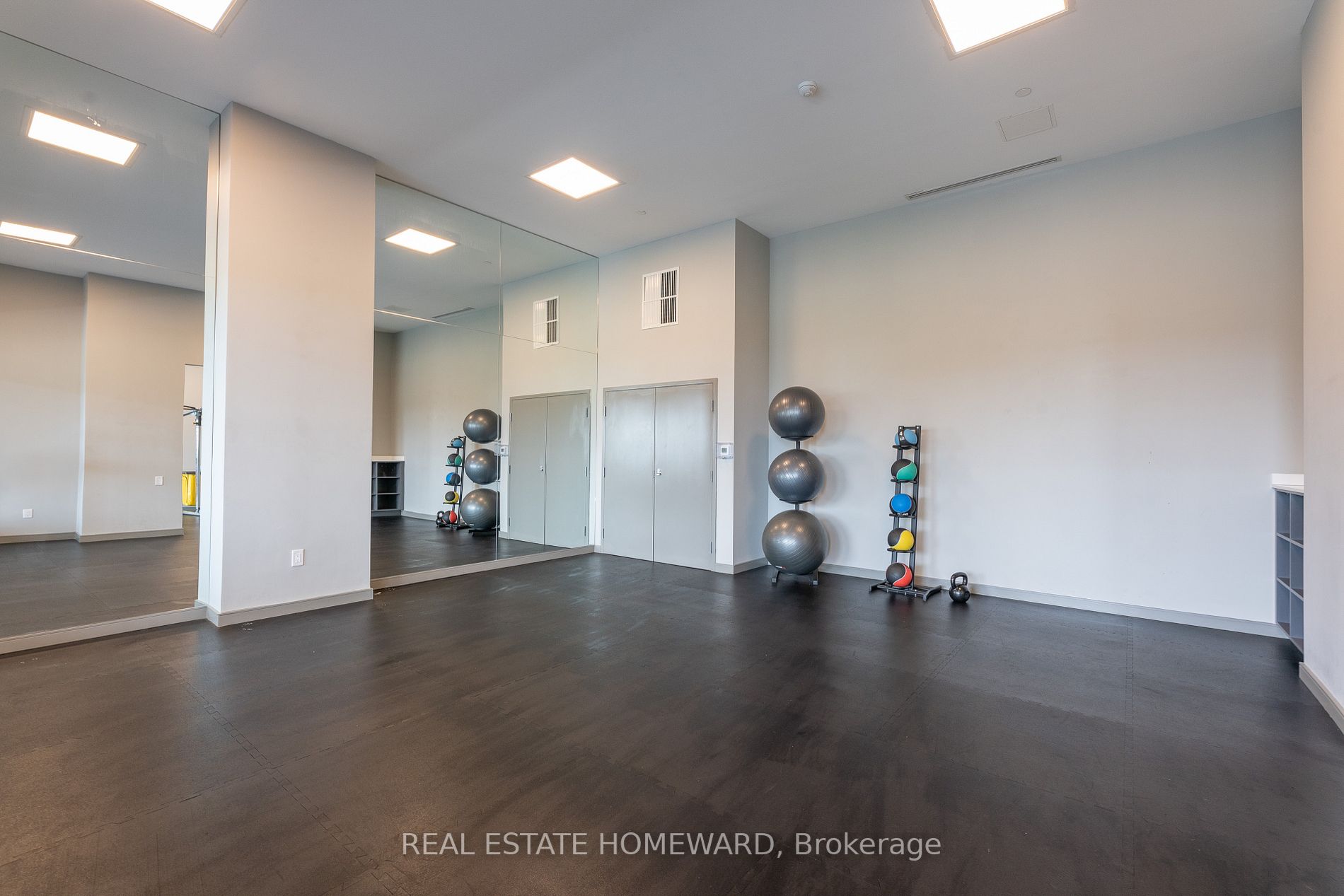 50 Thomas Riley Rd, #803