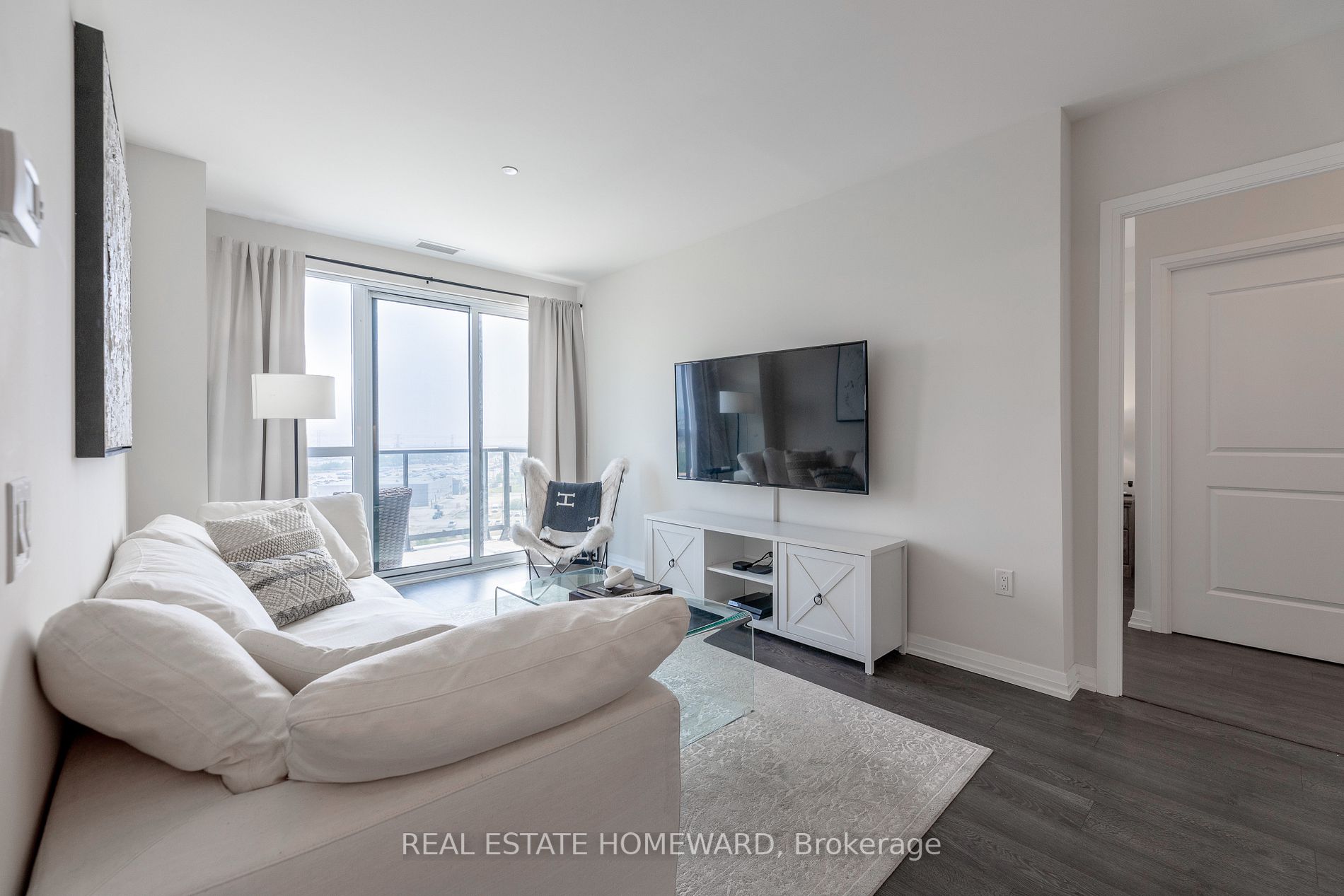 50 Thomas Riley Rd, #803