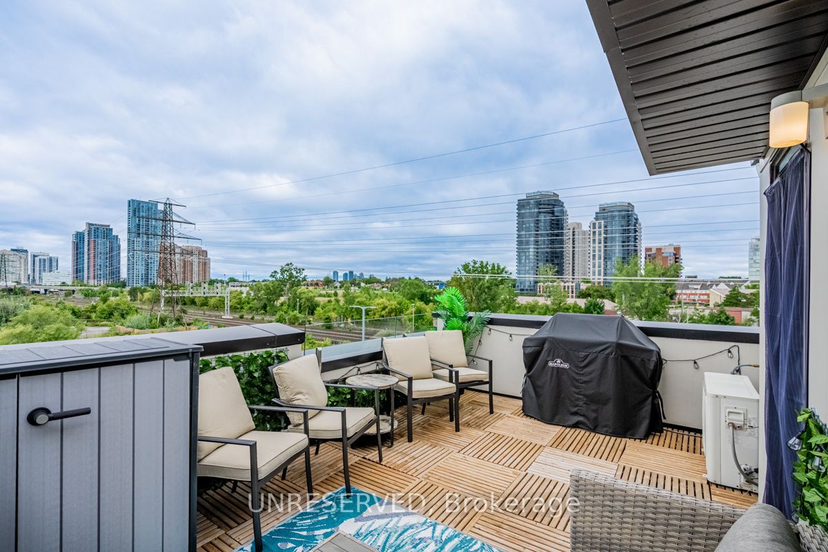 34 Fieldway Rd, #148