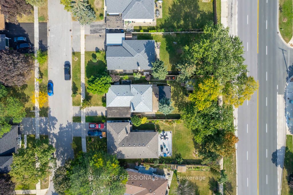 19 Vanderbrent Cres