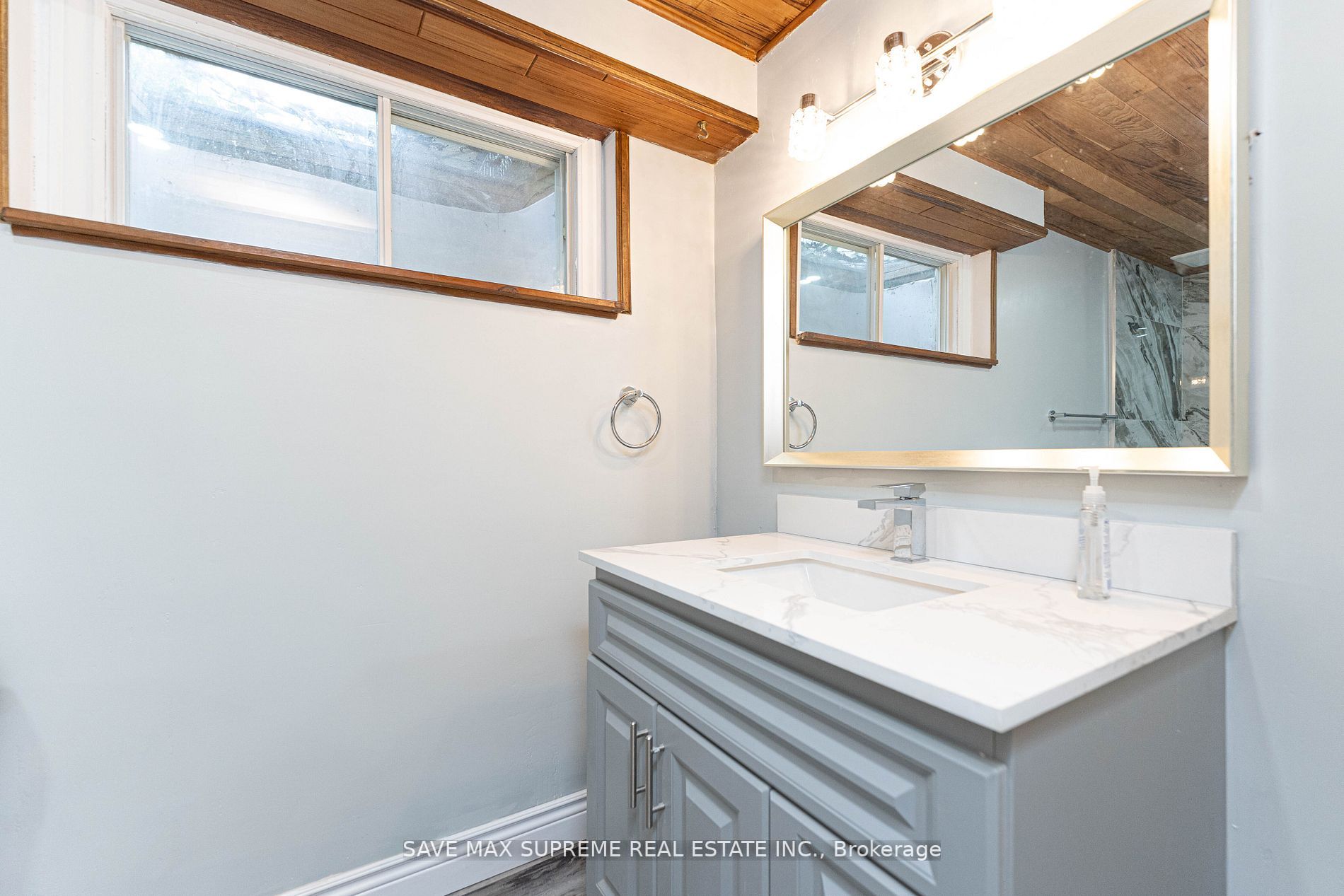 2458 Martin Crt