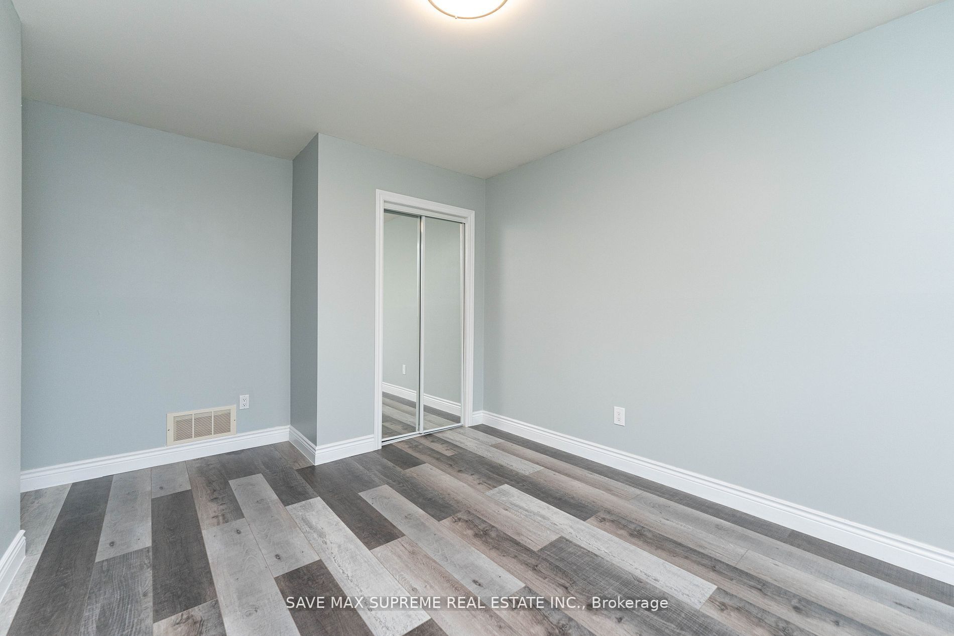 2458 Martin Crt