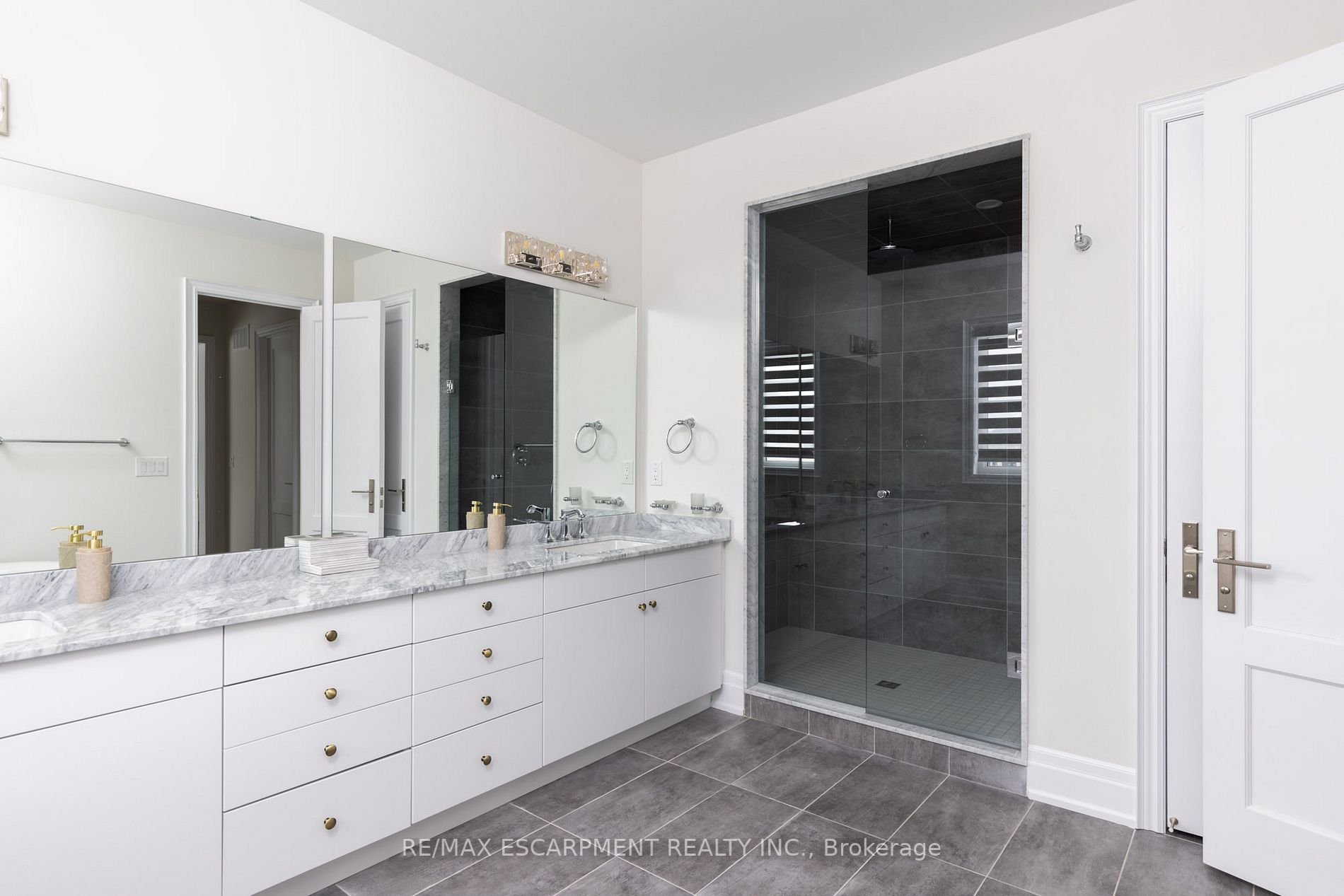 2337 Charles Cornwall Rd