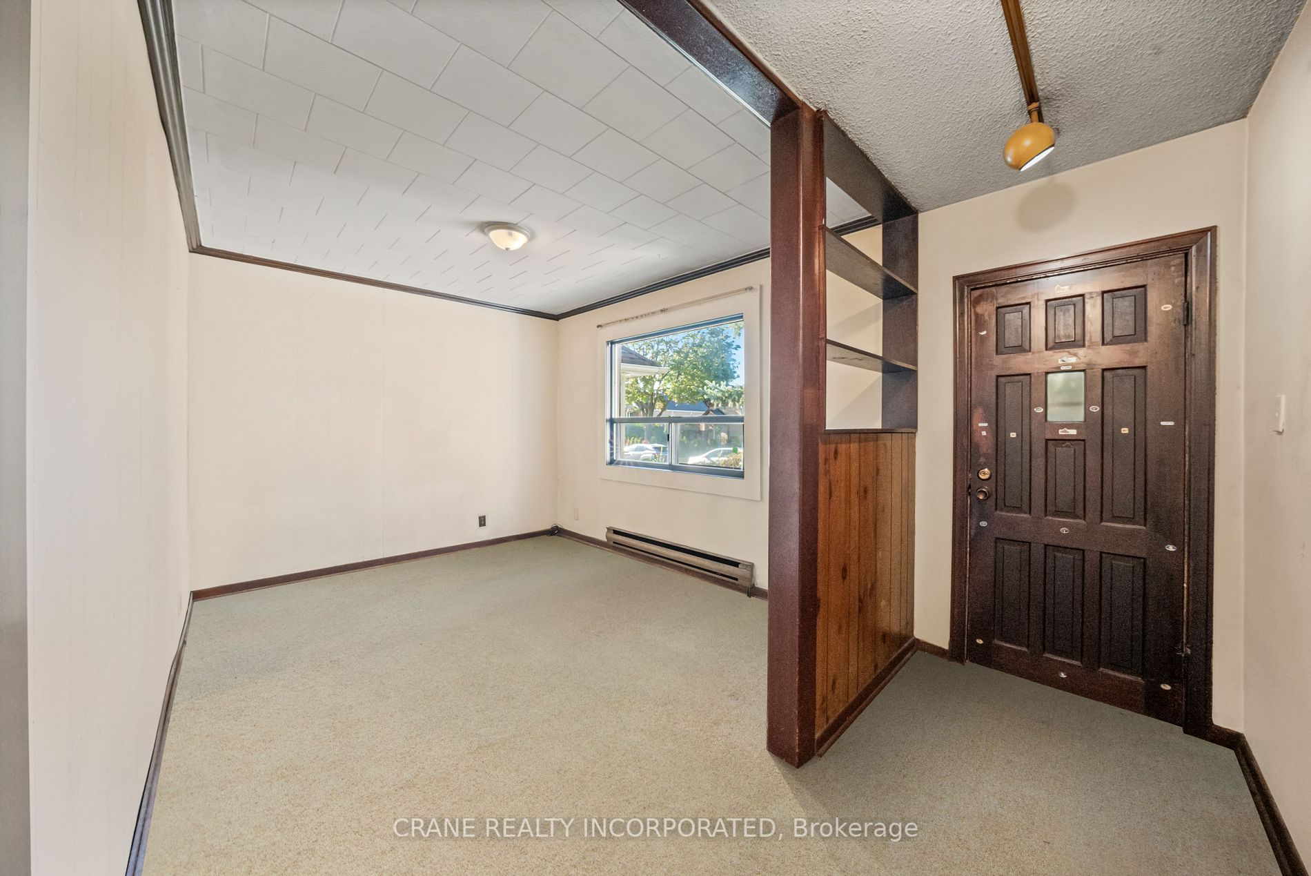 15 Seneca Ave