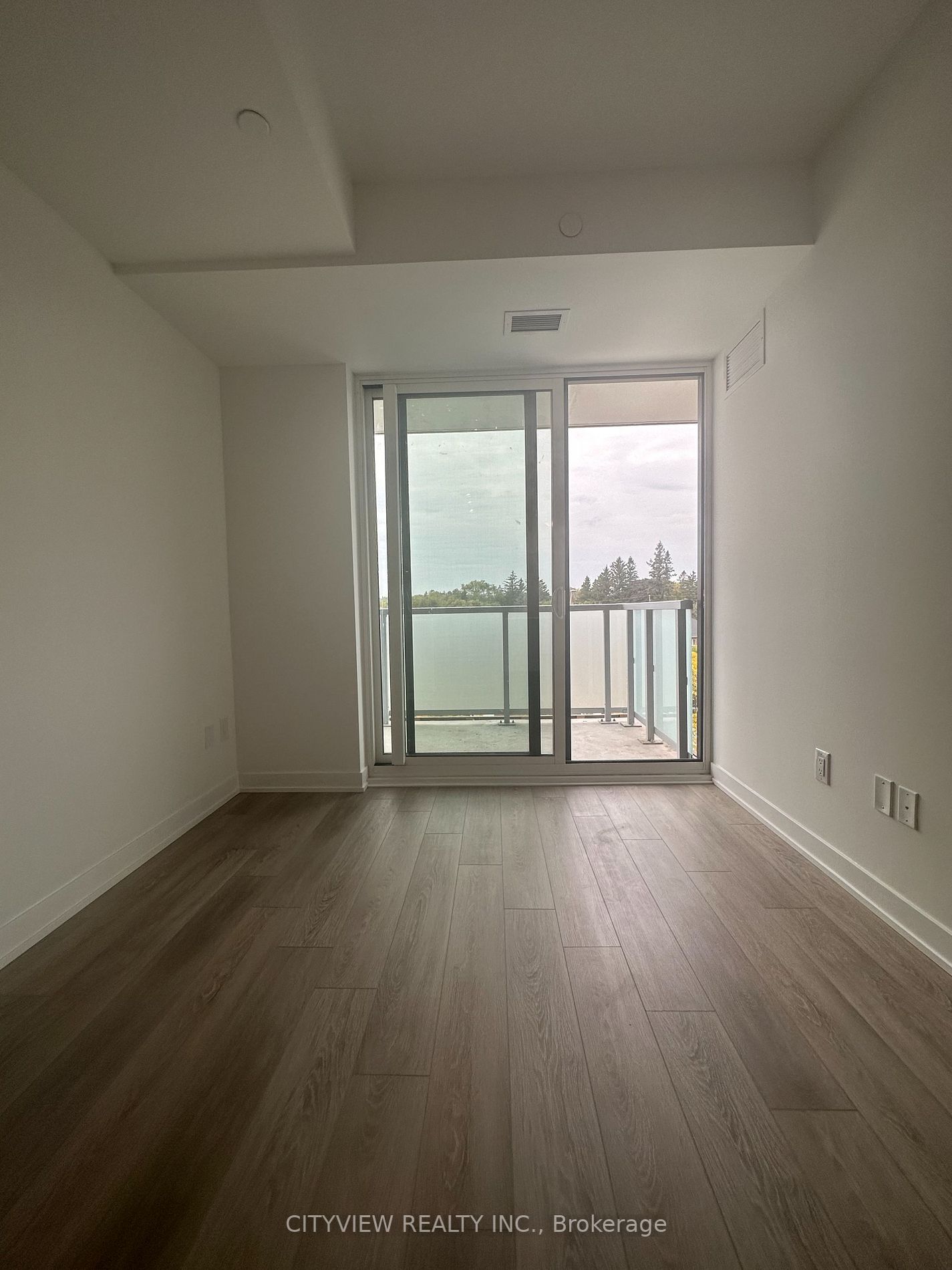 215 Lakeshore Road W, #436