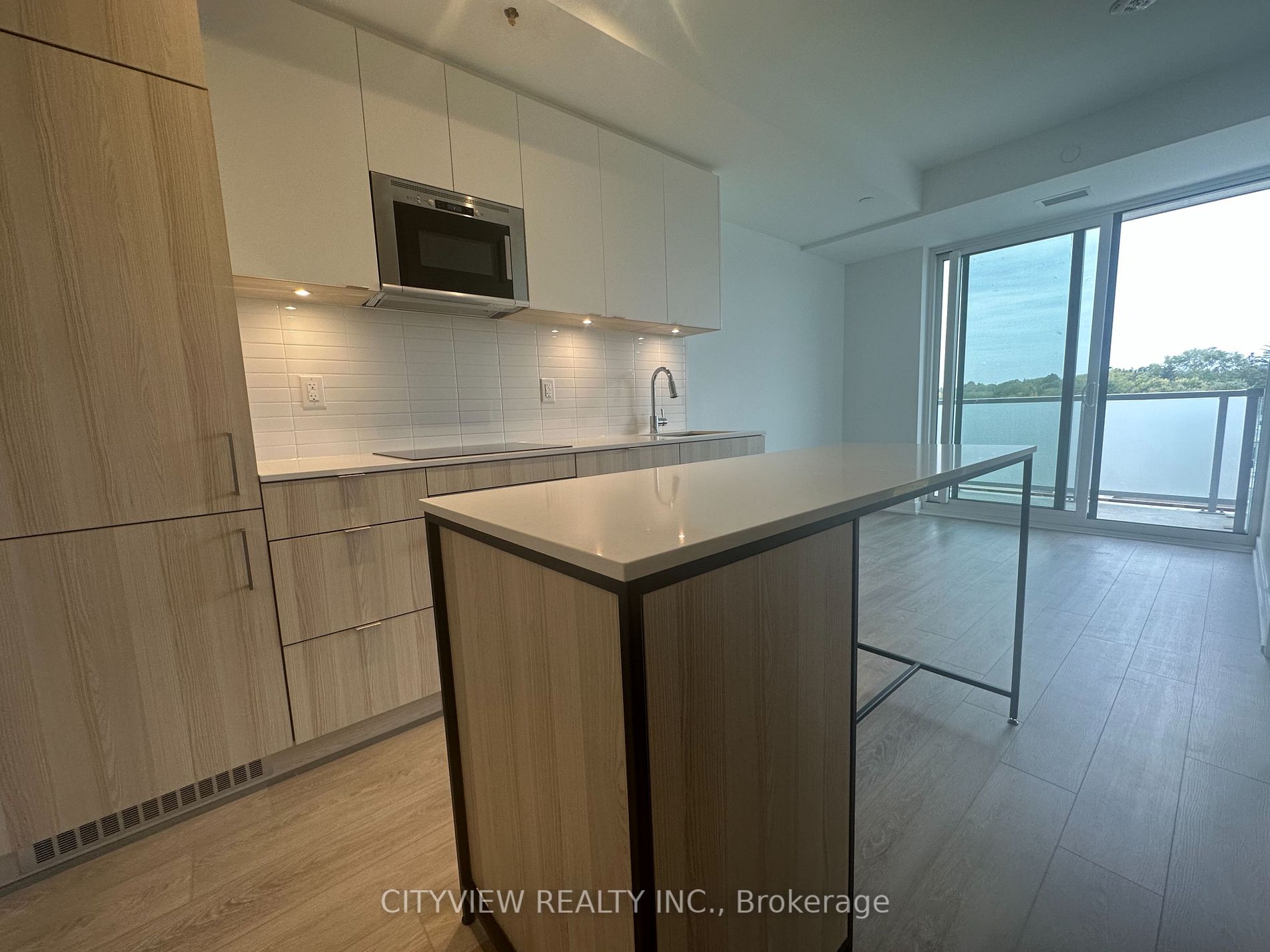 215 Lakeshore Road W, #436