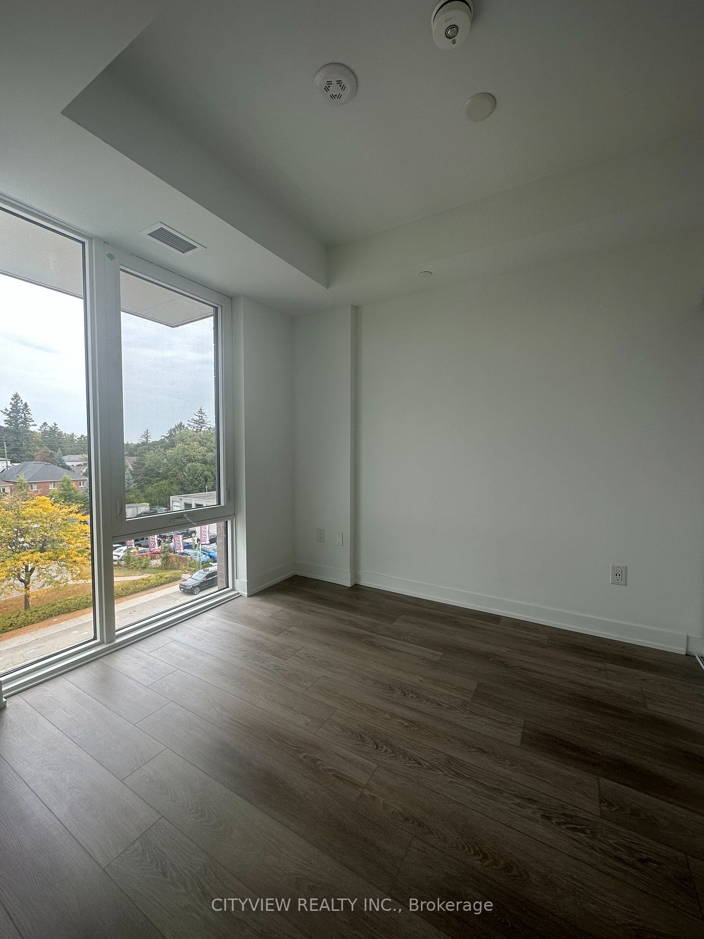 215 Lakeshore Road W, #436