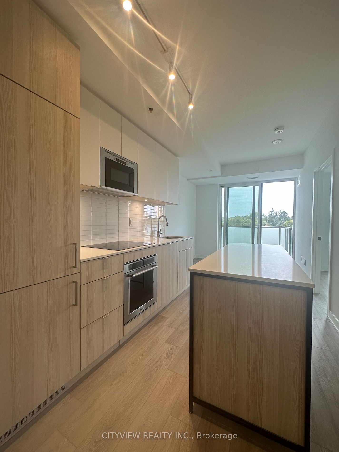 215 Lakeshore Road W, #436