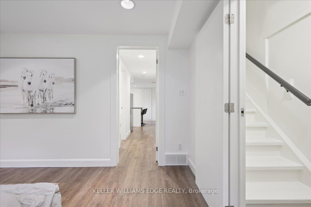 947 North Shore Blvd W