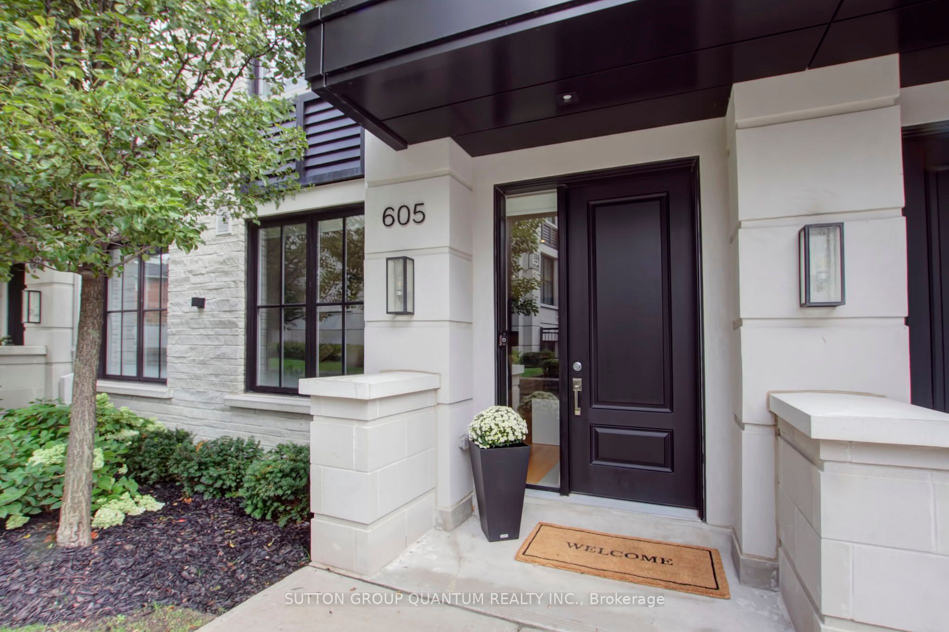 1190 Cawthra Road, #605