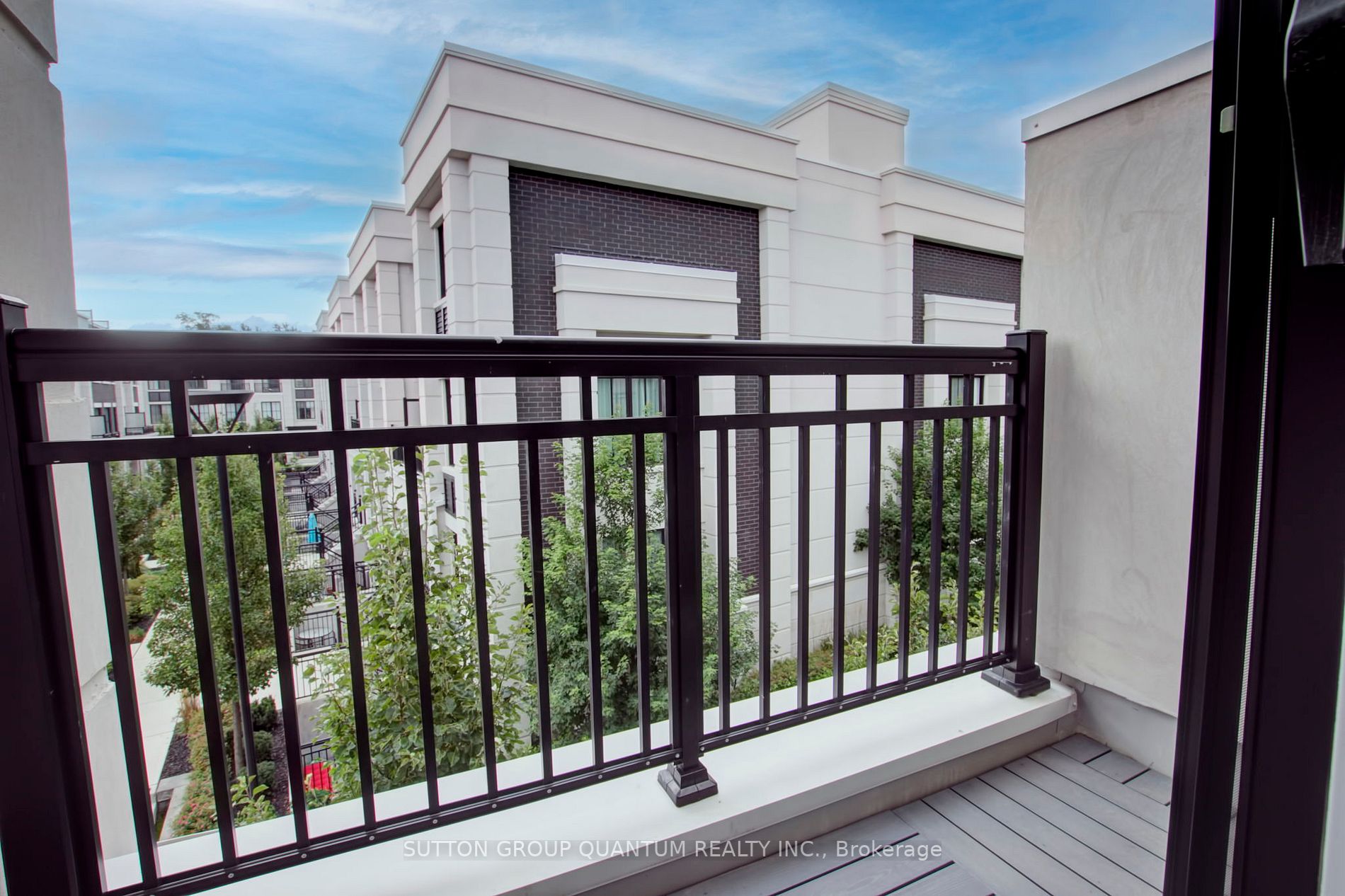 1190 Cawthra Road, #605