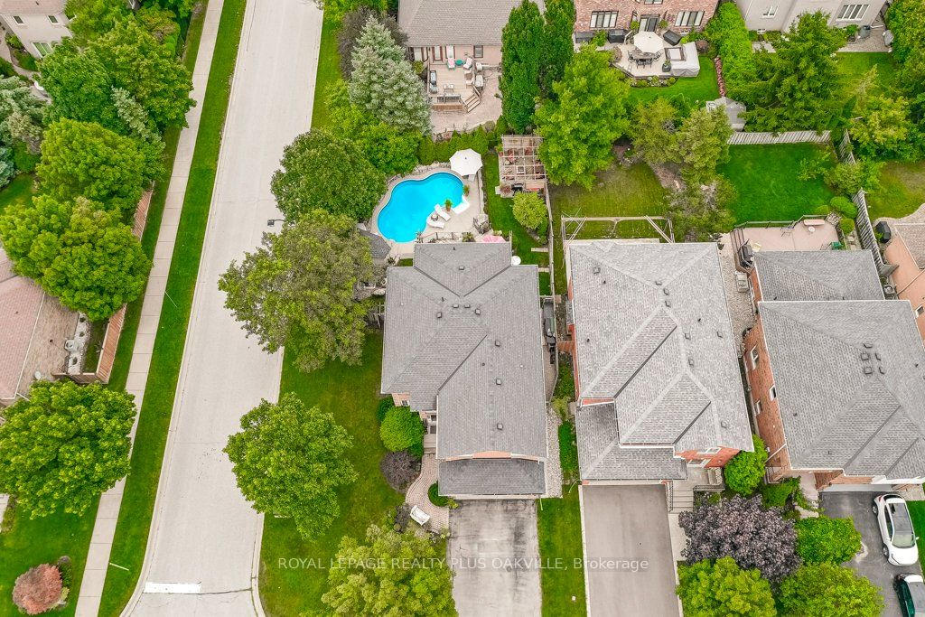 2126 Westmount Drive