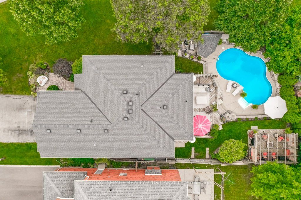 2126 Westmount Drive