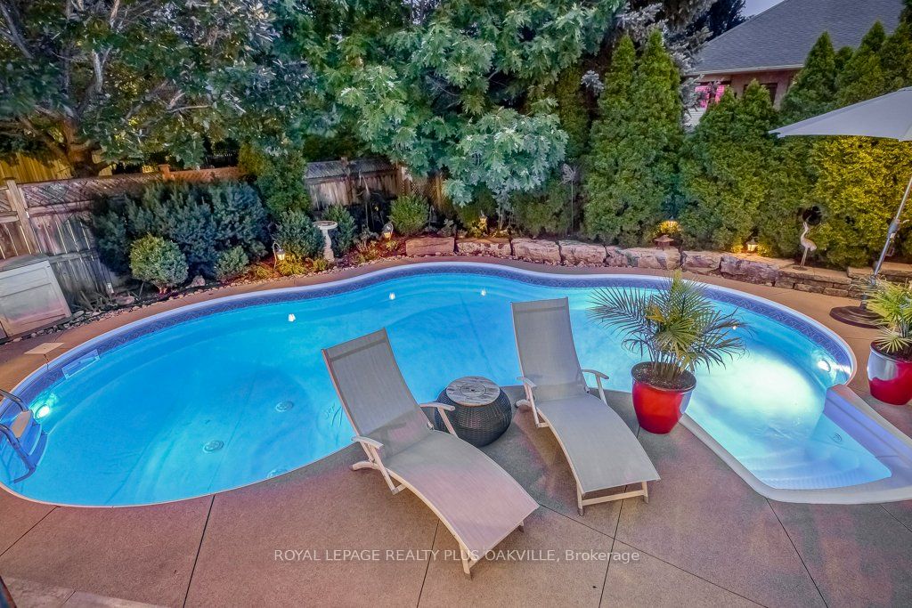 2126 Westmount Drive