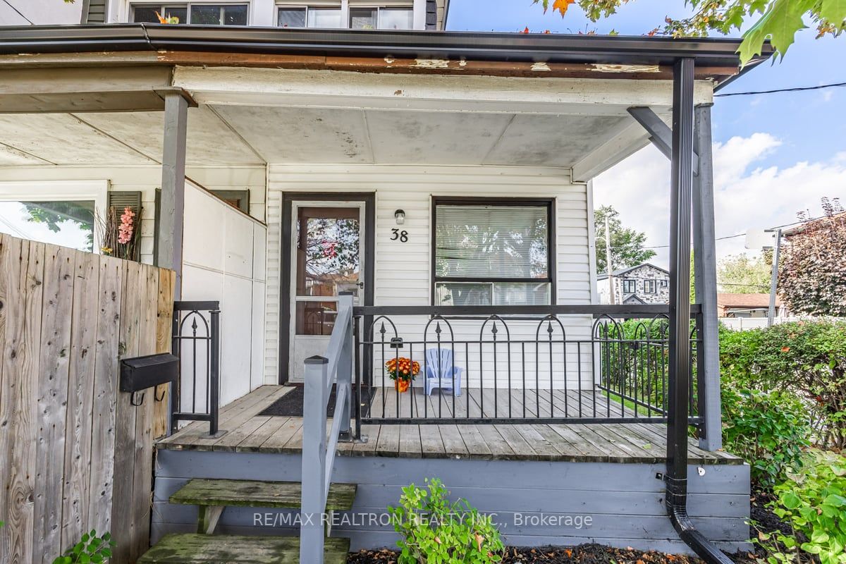 38 Greendale Ave