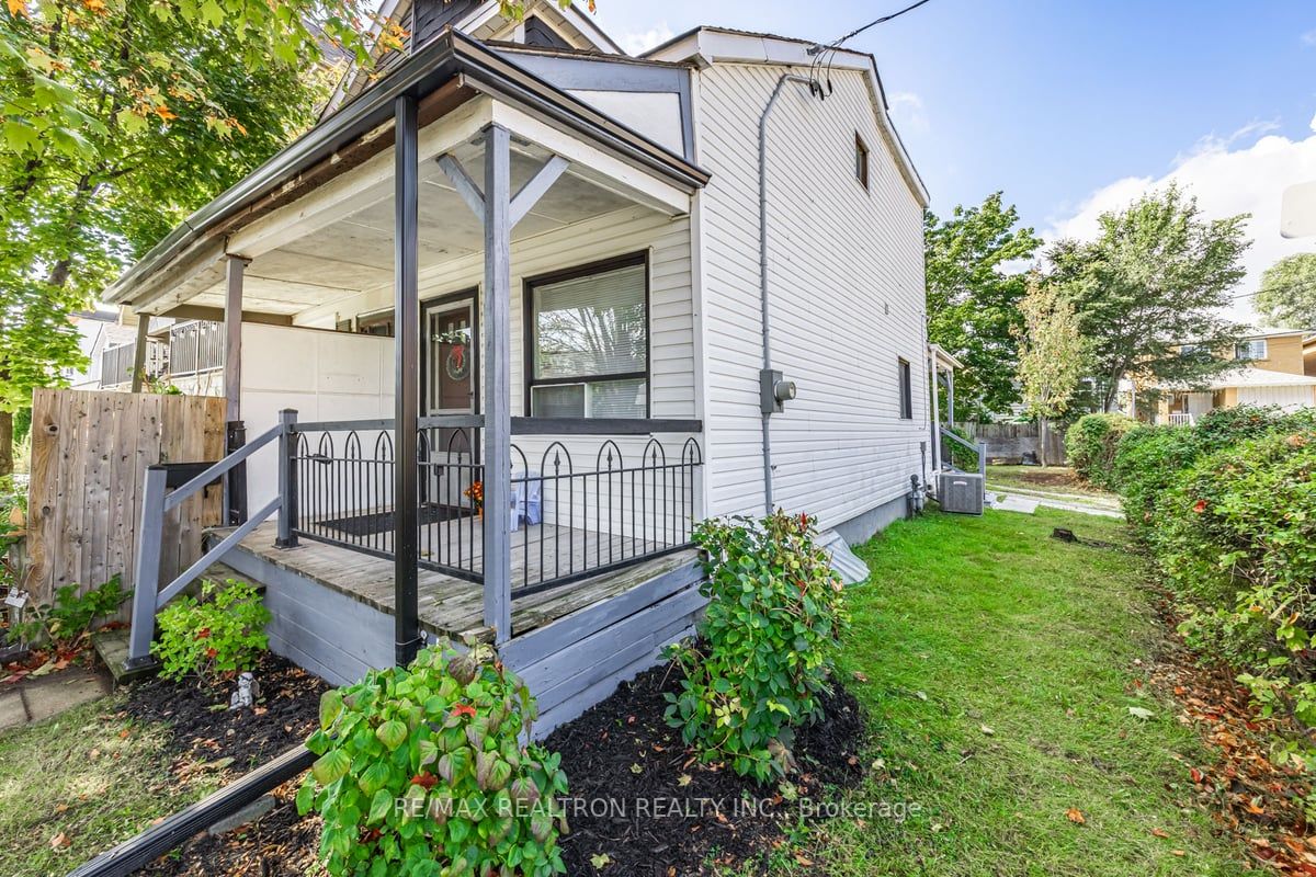 38 Greendale Ave