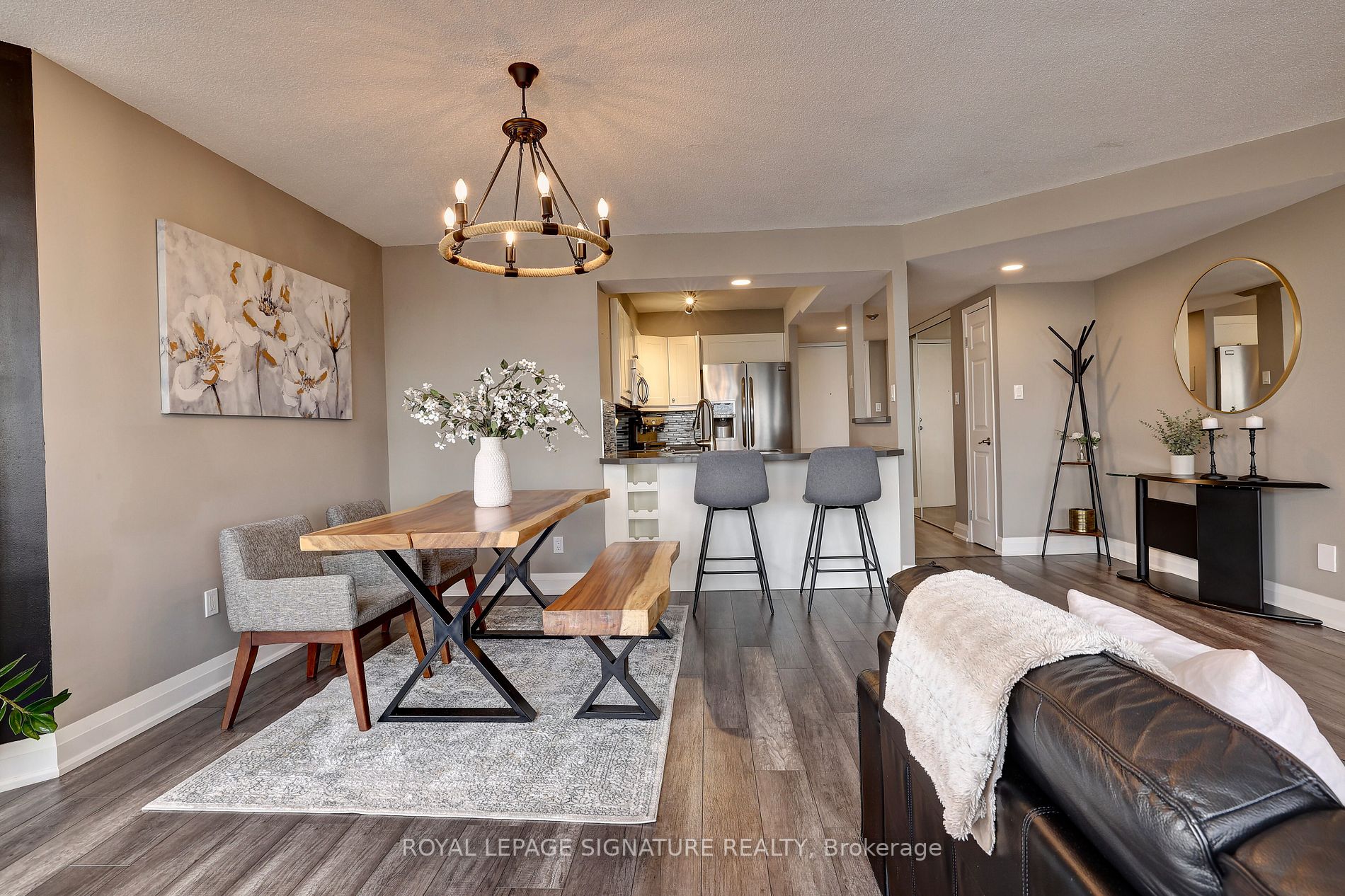 50 Eglinton Ave W, #1205