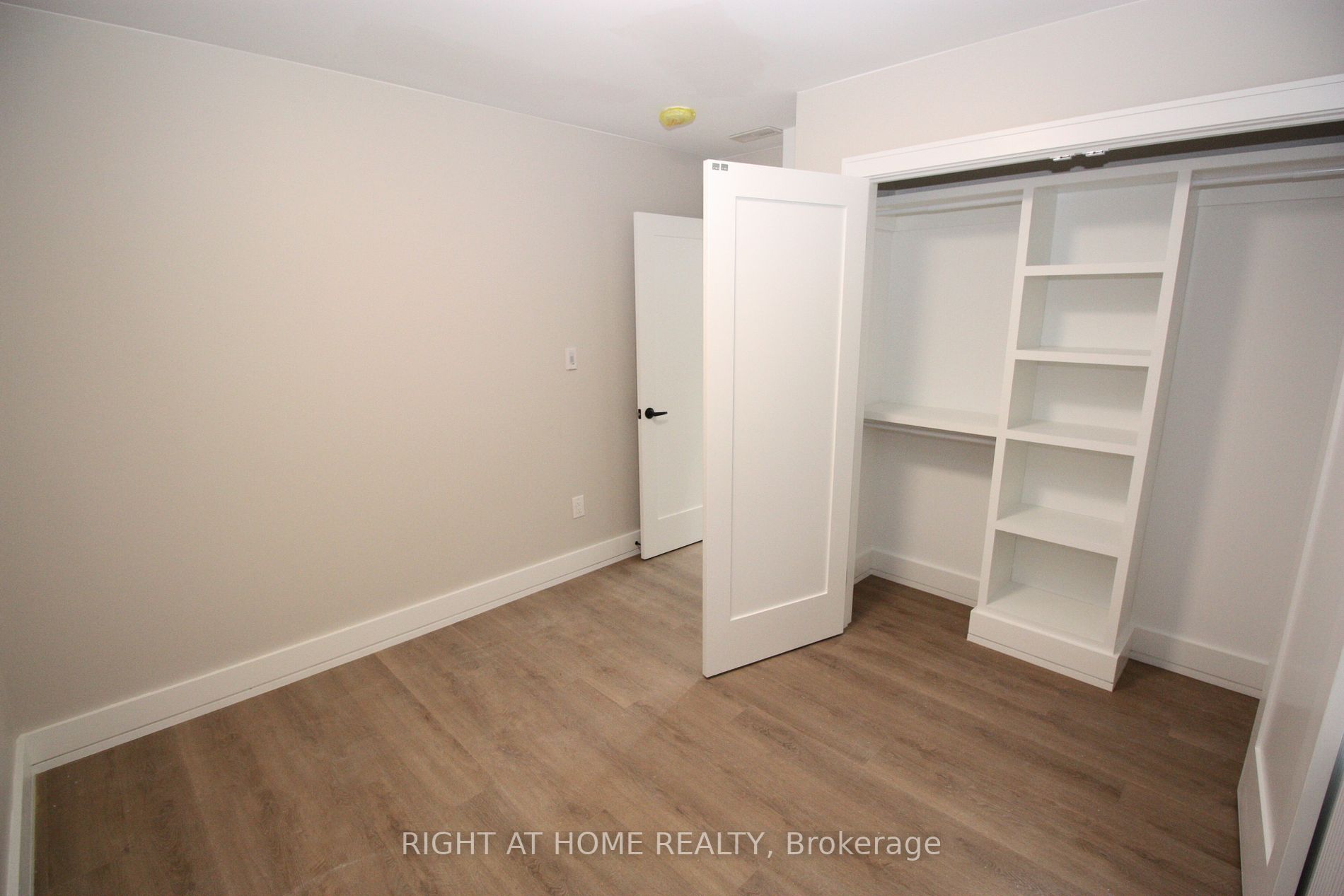 2 Glen Gordon Rd, #6