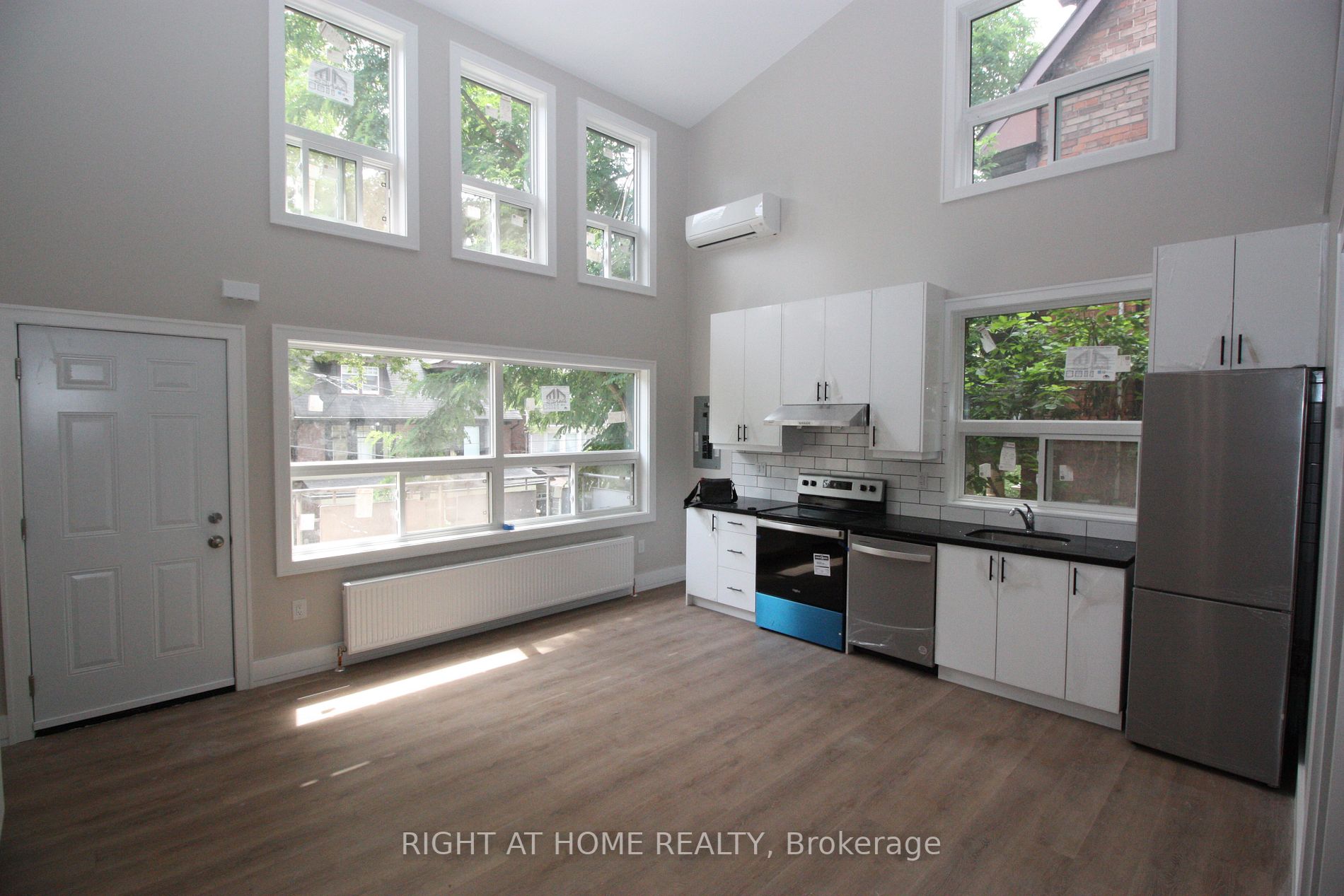 2 Glen Gordon Rd, #6