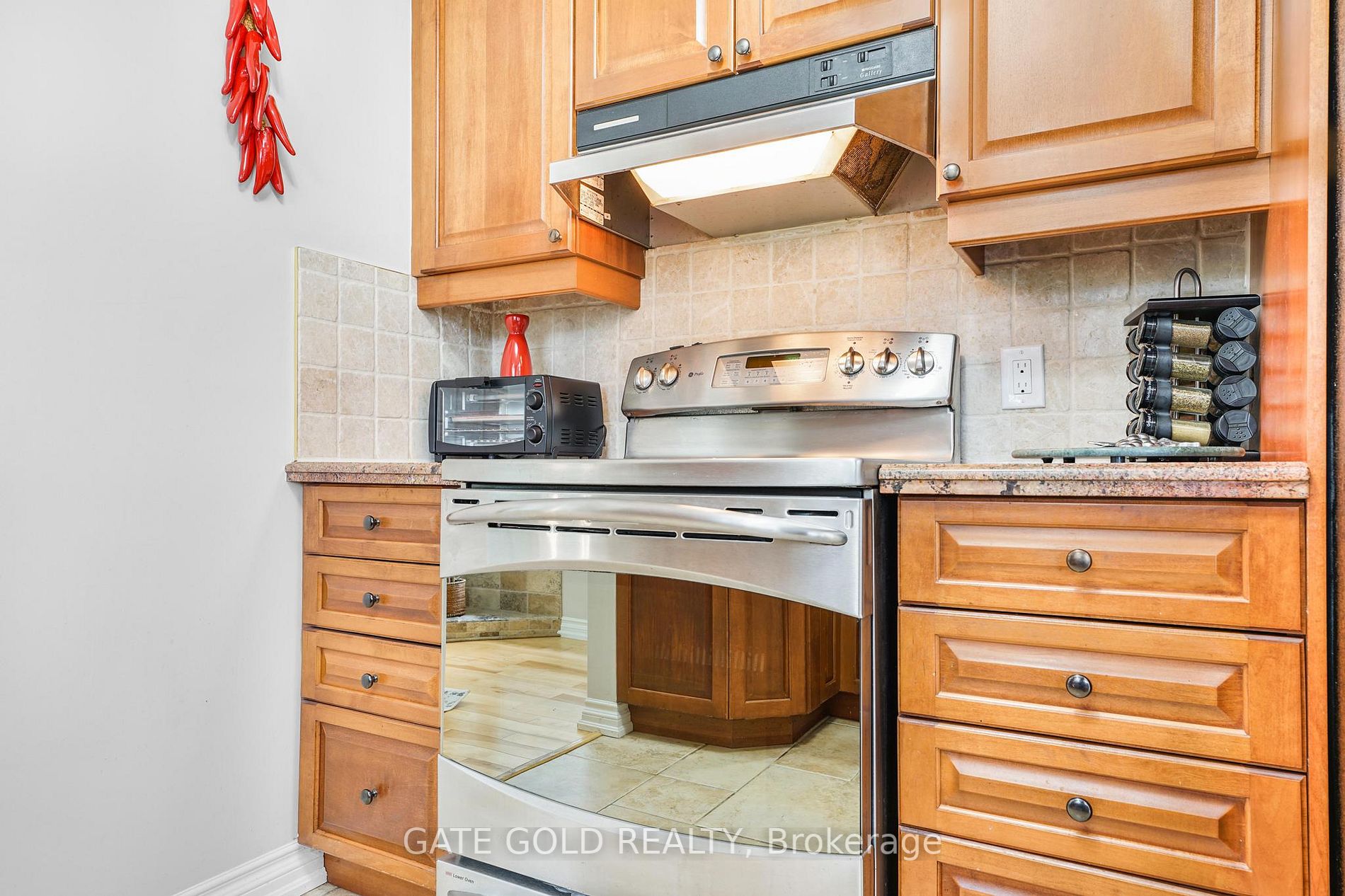 4421 Side Rd 4