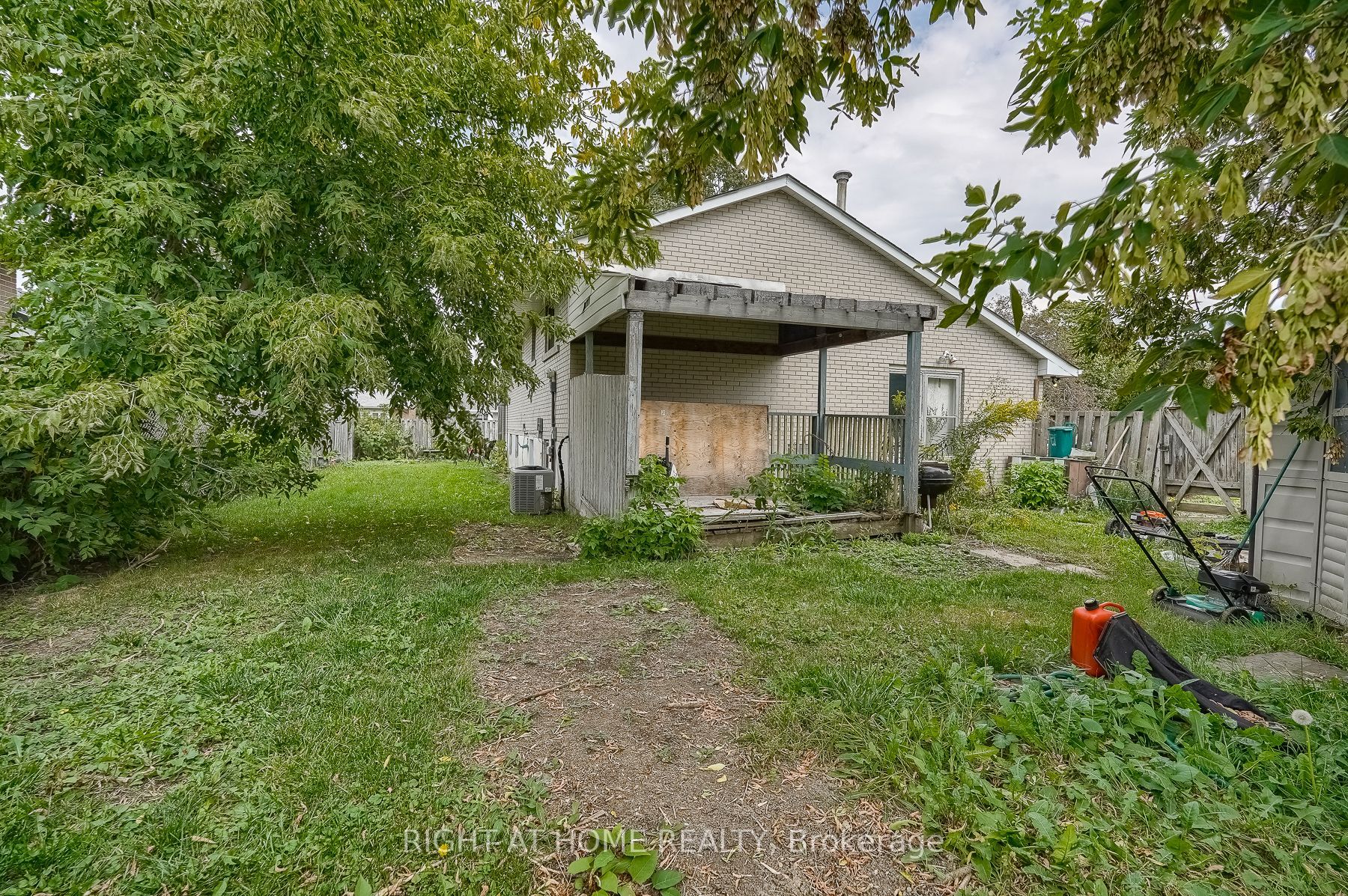 82 Windermere Crt