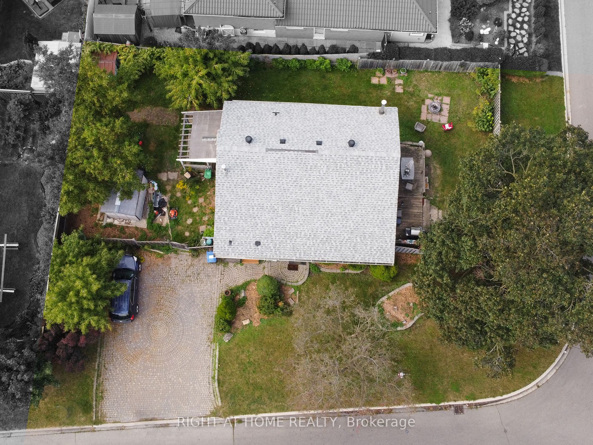 82 Windermere Crt