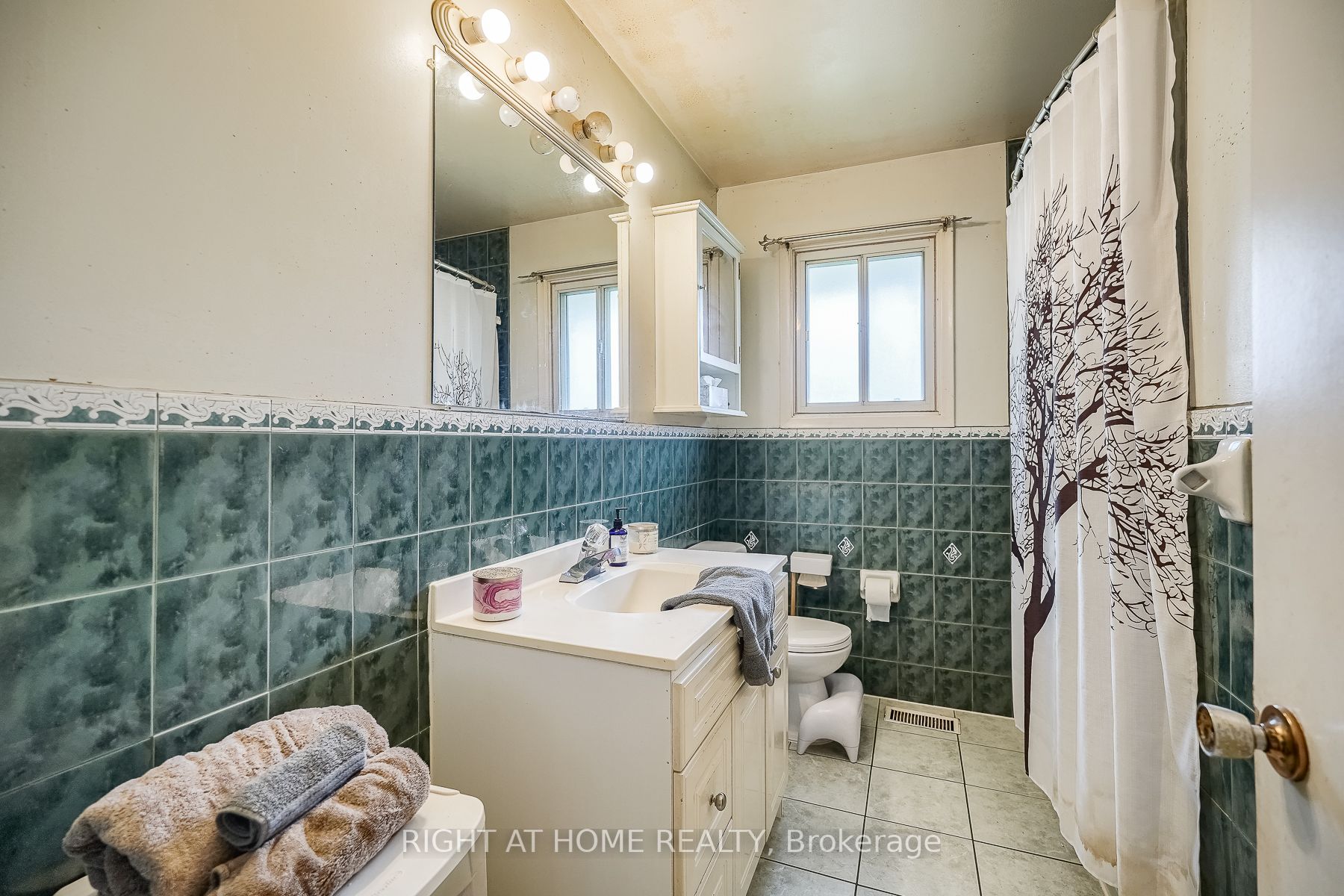 82 Windermere Crt