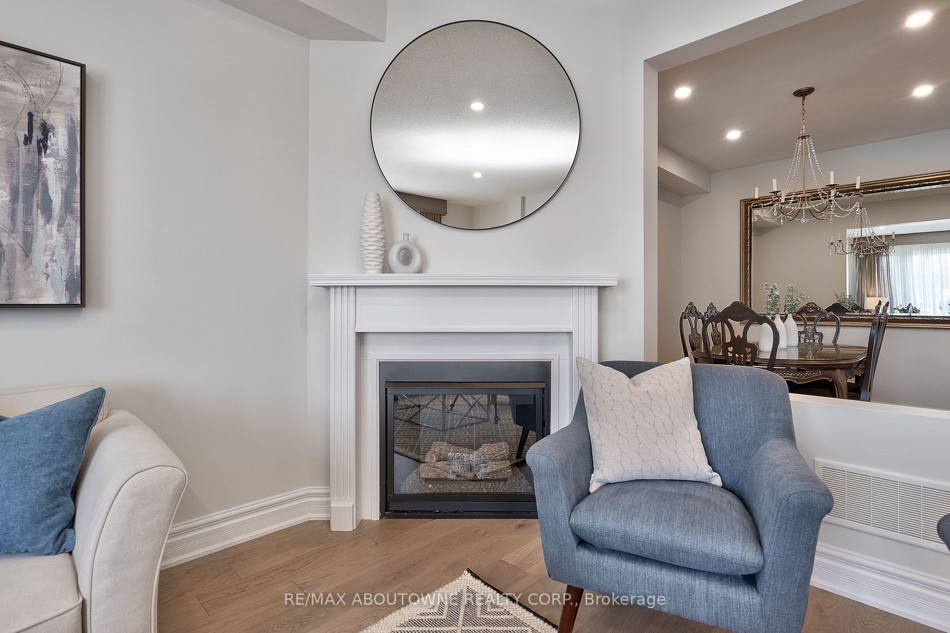 889 Stoutt Crescent