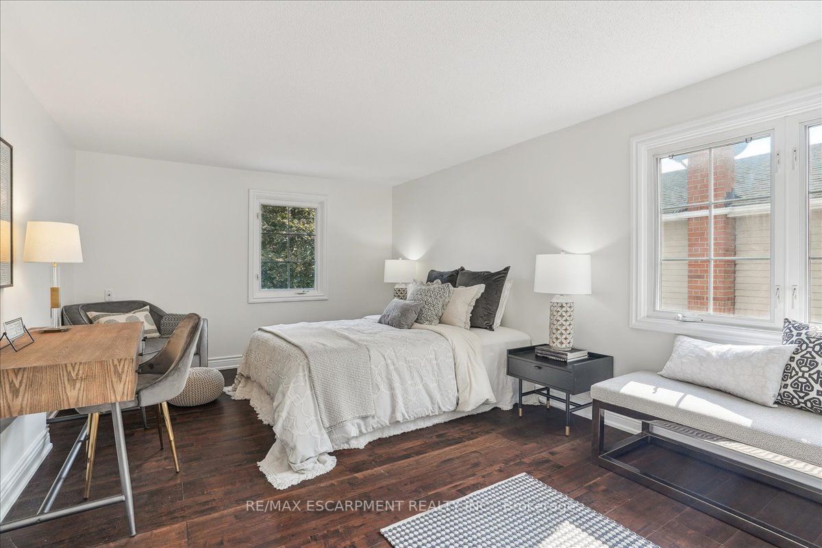 2860 Remea Crt
