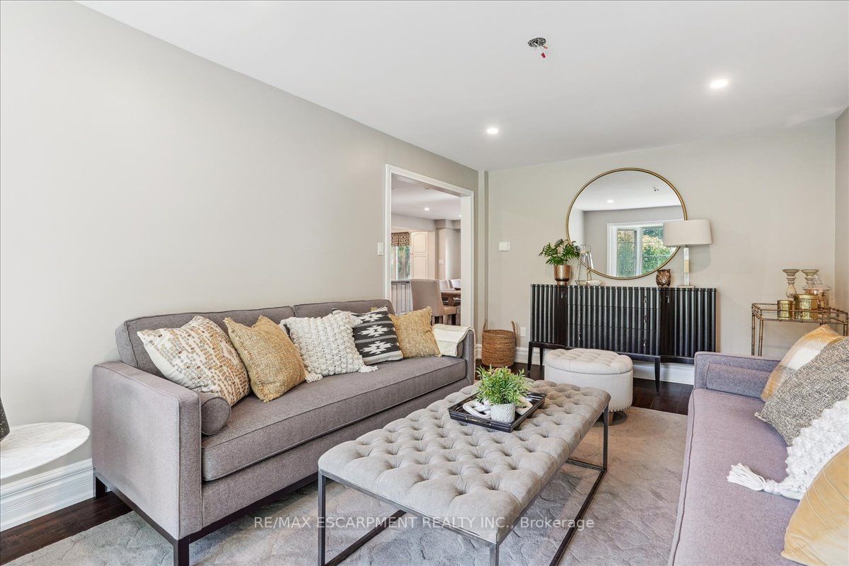 2860 Remea Crt