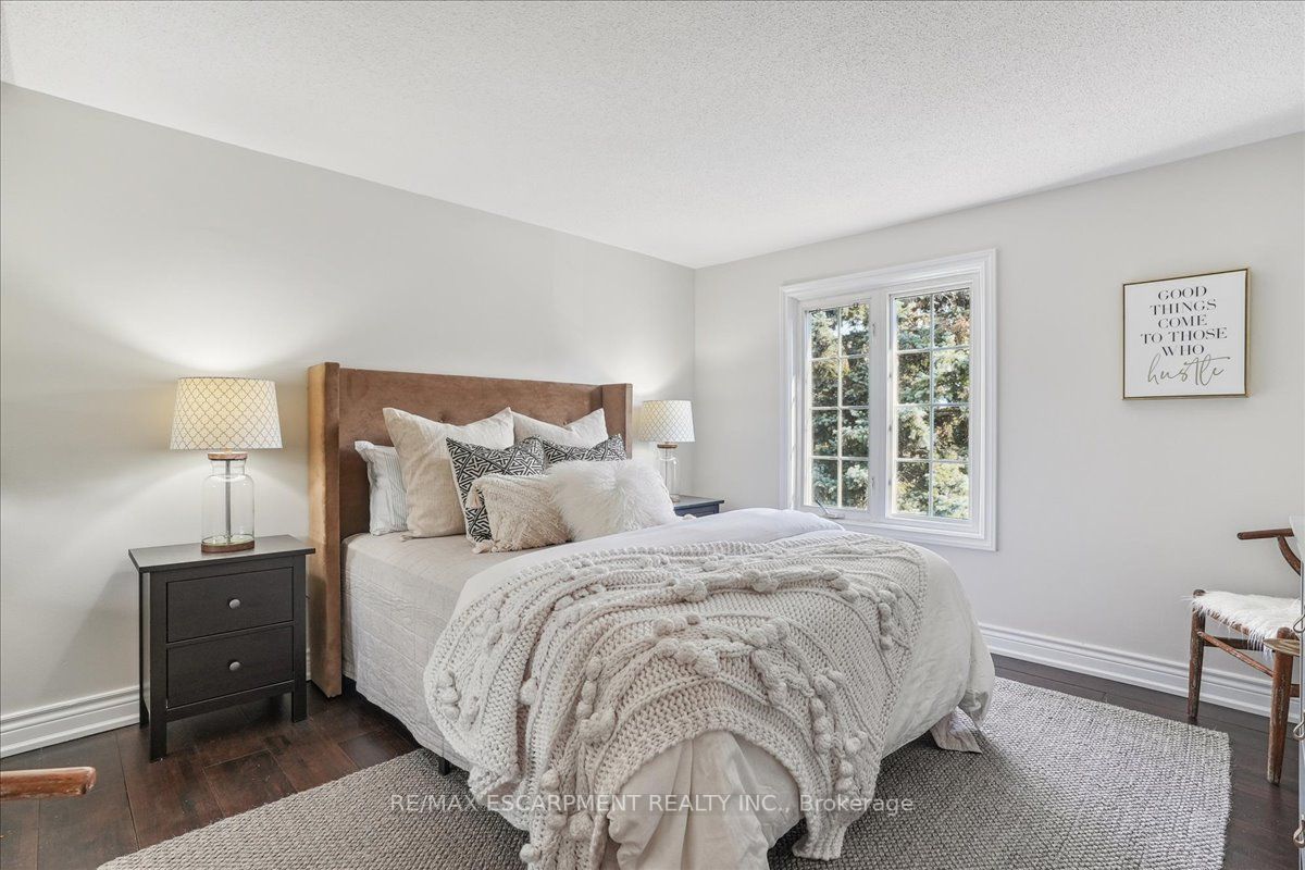 2860 Remea Crt