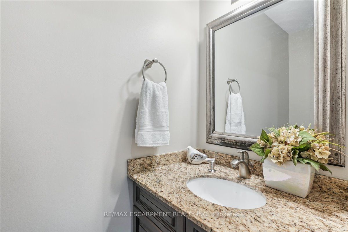 2860 Remea Crt