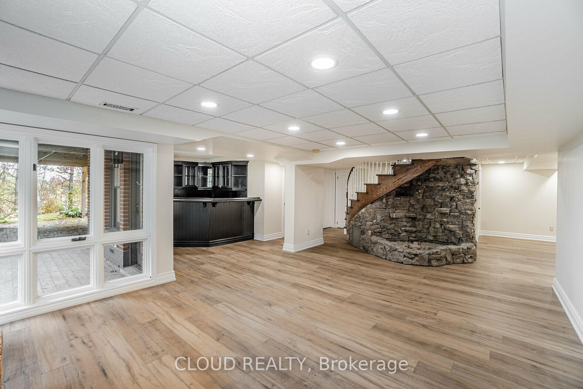 16149 Heart Lake Rd