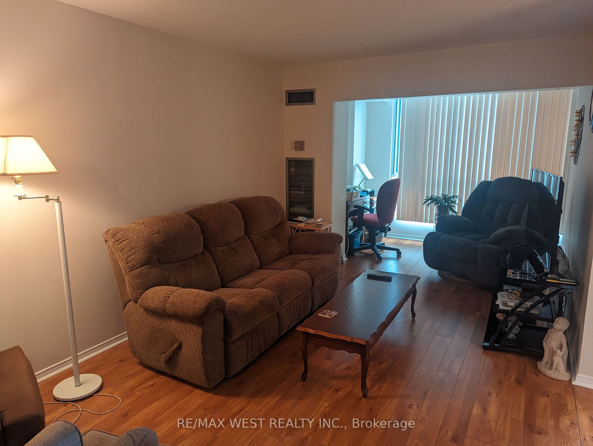 145 Hillcrest Ave, #1009