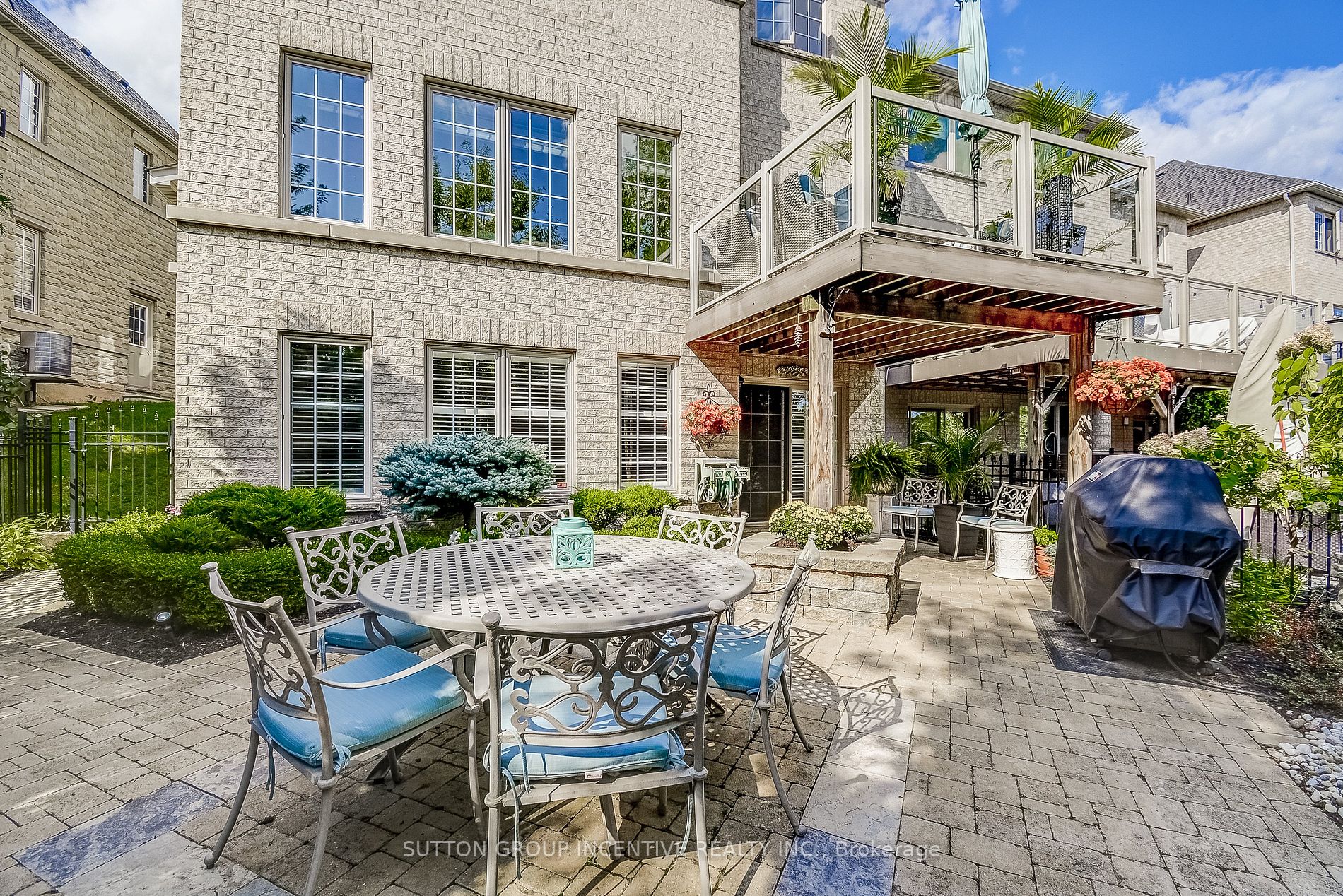 3116 Cardross Crt