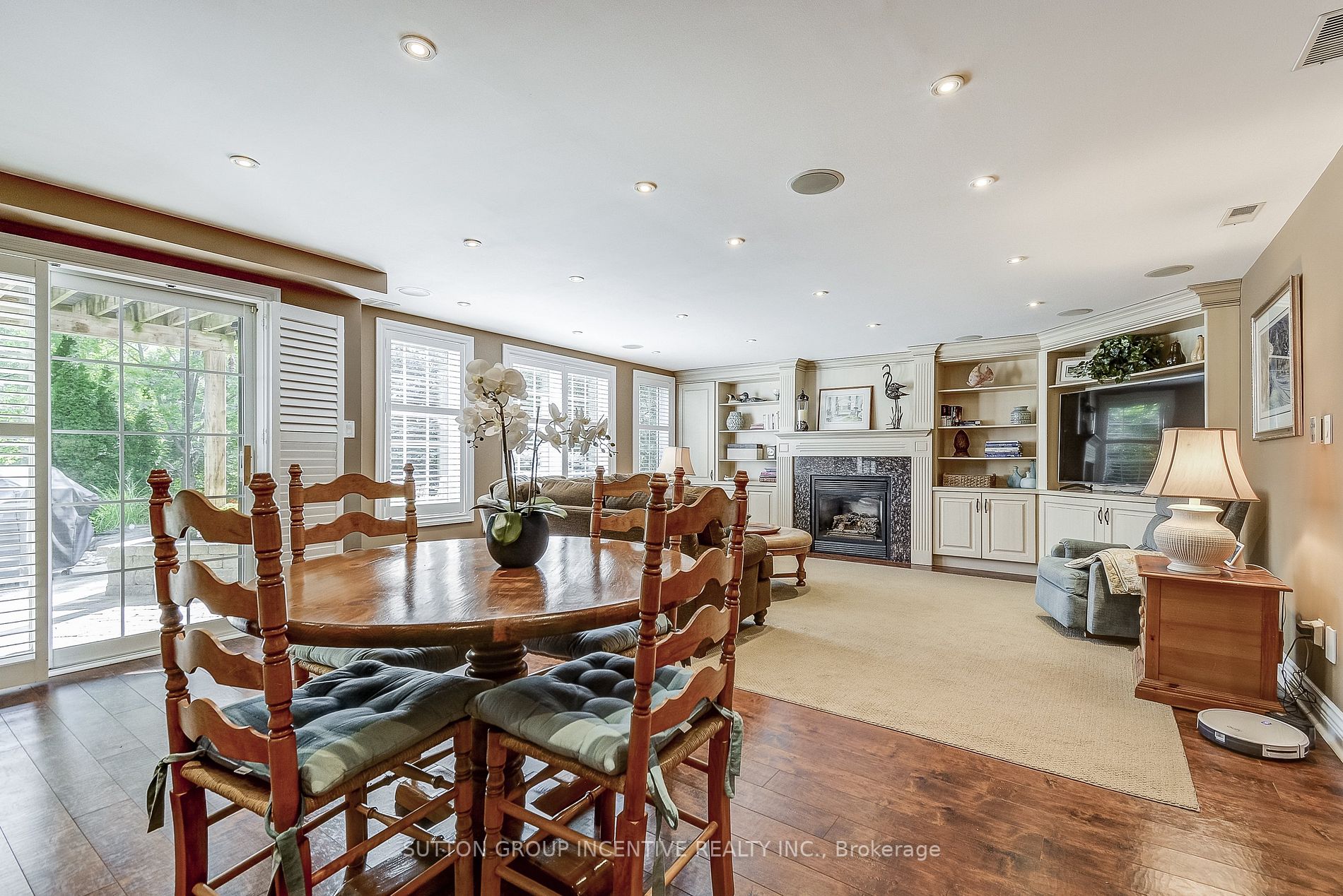 3116 Cardross Crt