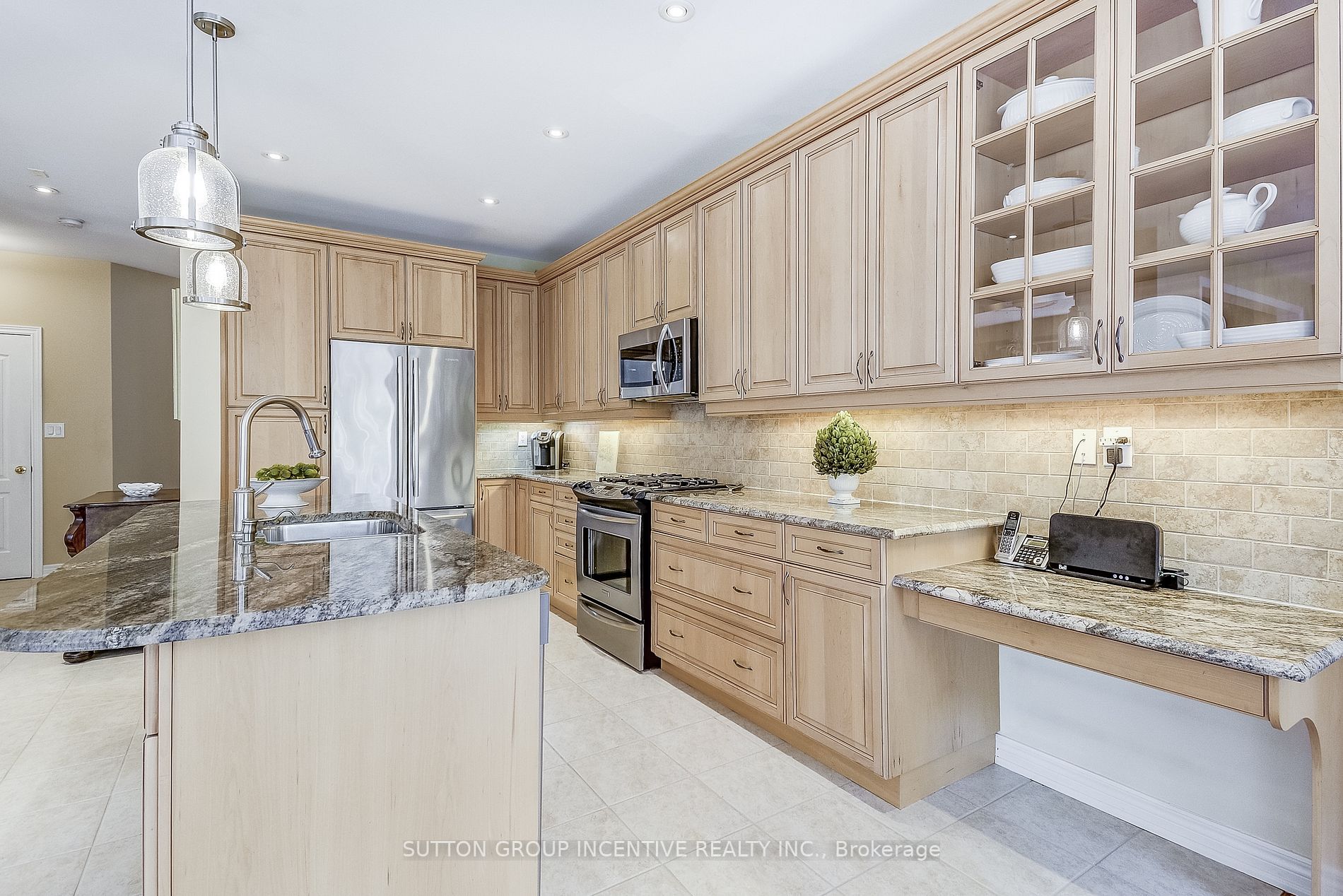 3116 Cardross Crt
