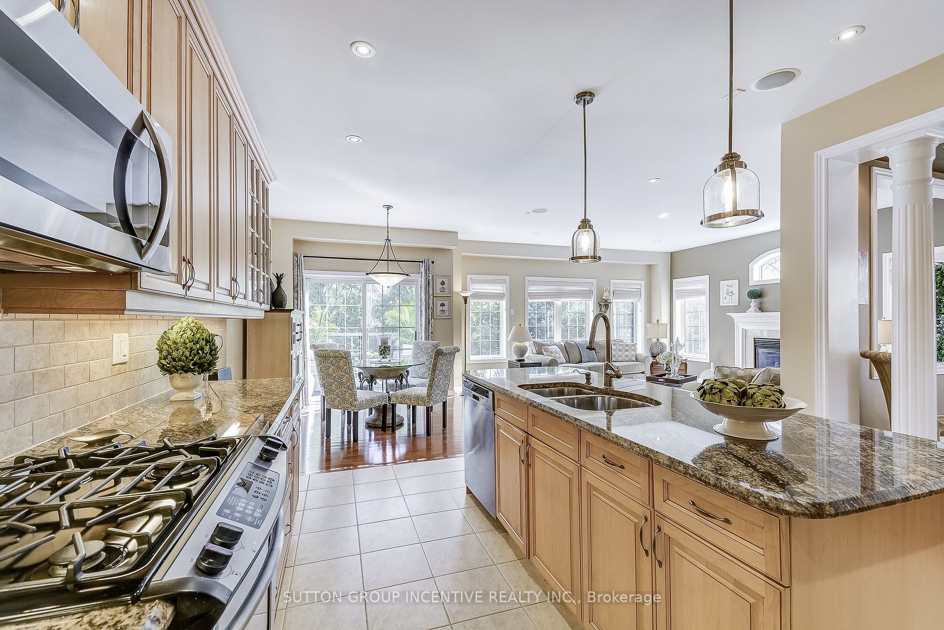 3116 Cardross Crt