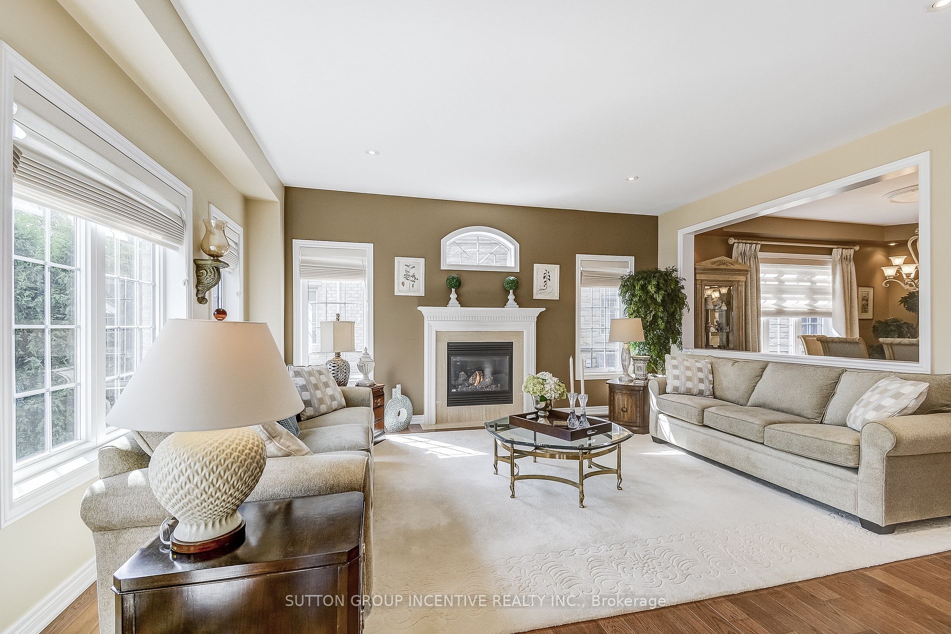 3116 Cardross Crt