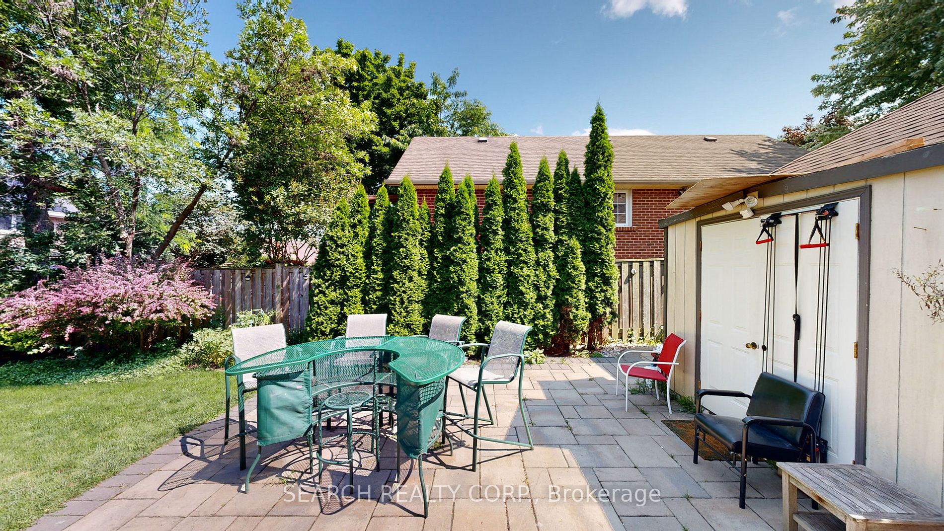 13 Axminster Rd