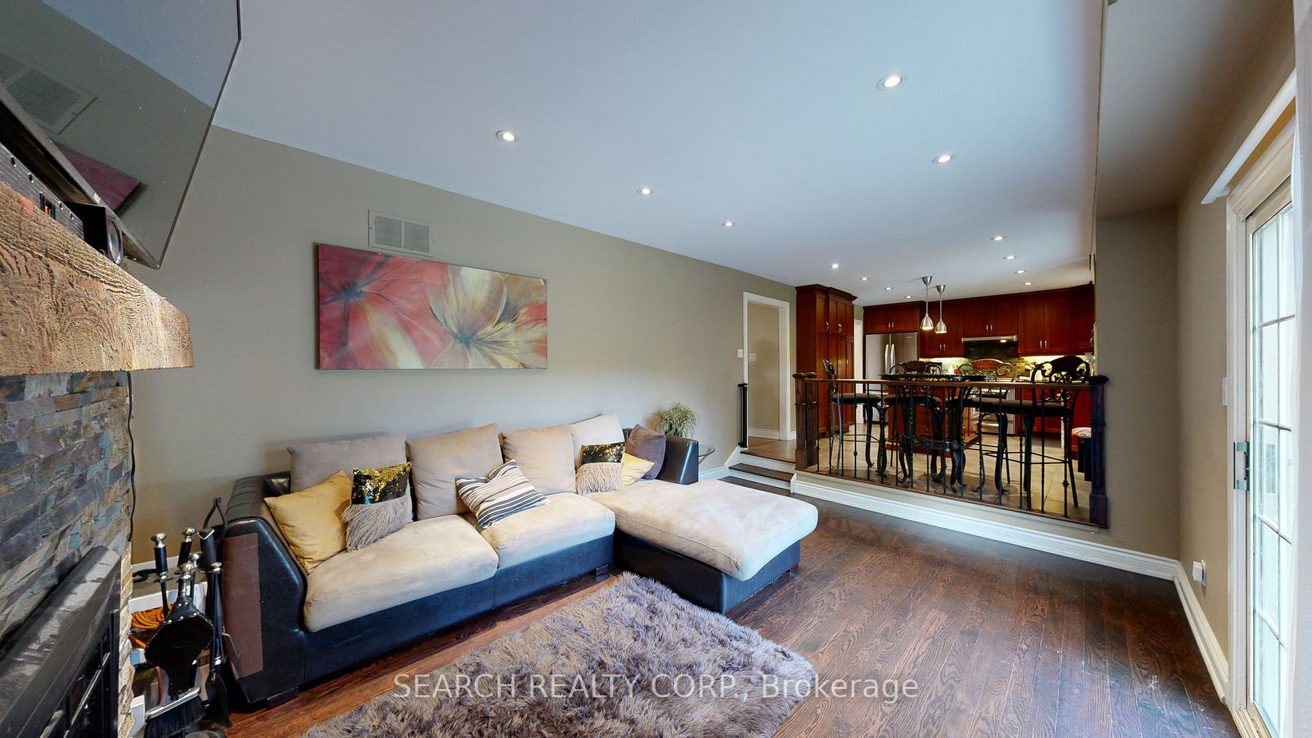 13 Axminster Rd