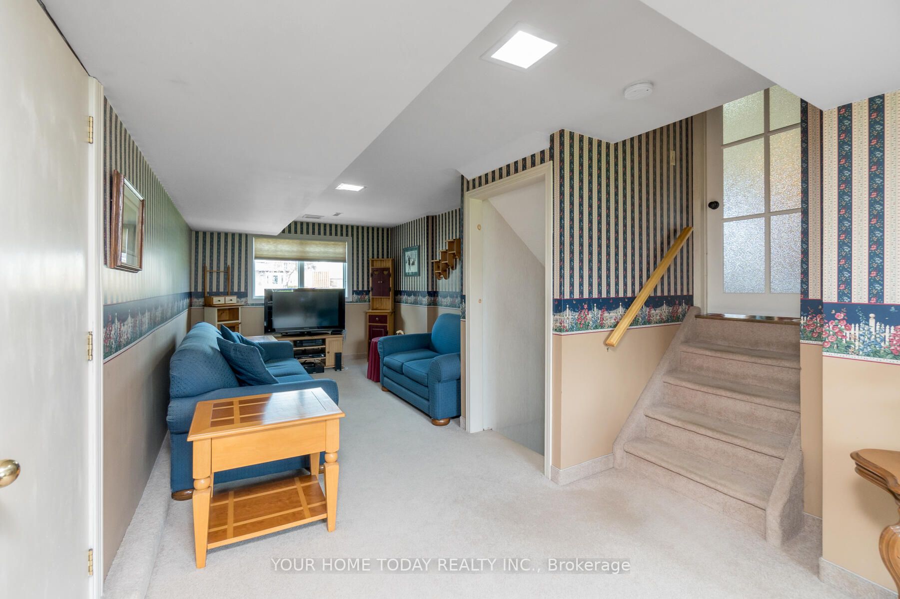 6 Hyland Avenue