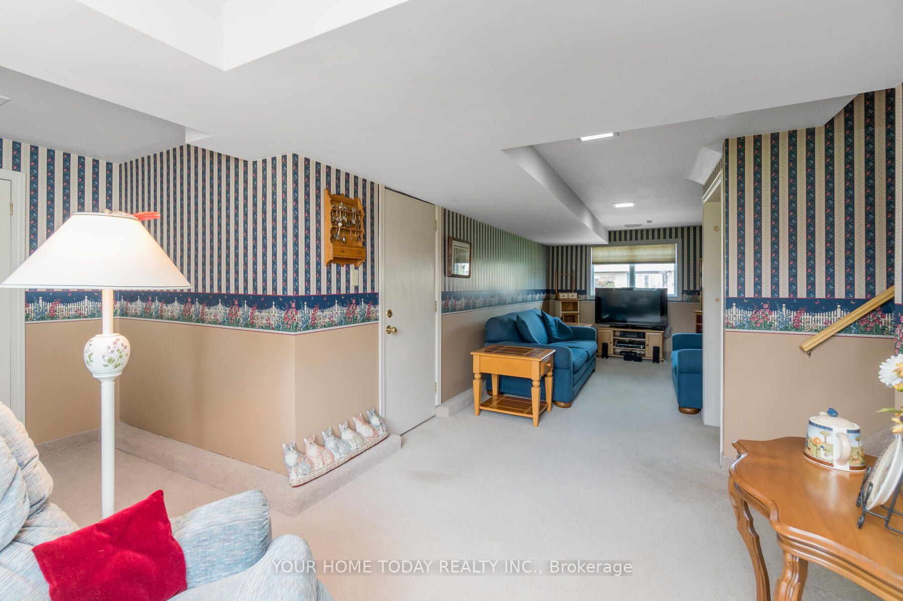 6 Hyland Avenue
